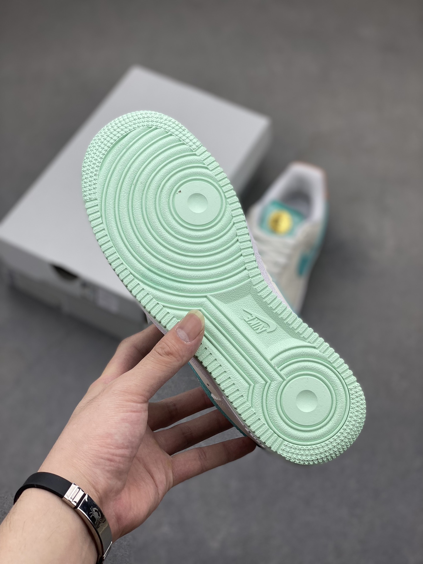 Nike Air Force 1 '07 Low Olympics Edition - HM3728-131 Authentic Sneaker 7 i1719512547 3044 7