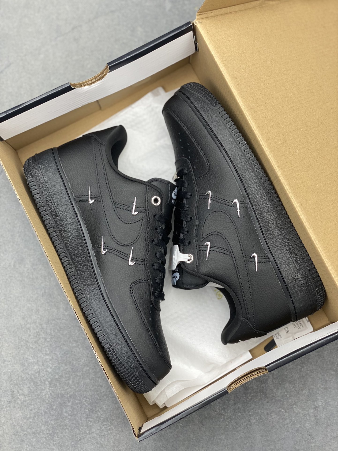 Nike Air Force 1 Low '07 Black and White Stitching HQ1180-001 Sneakers 10 i1719513208 6286 2