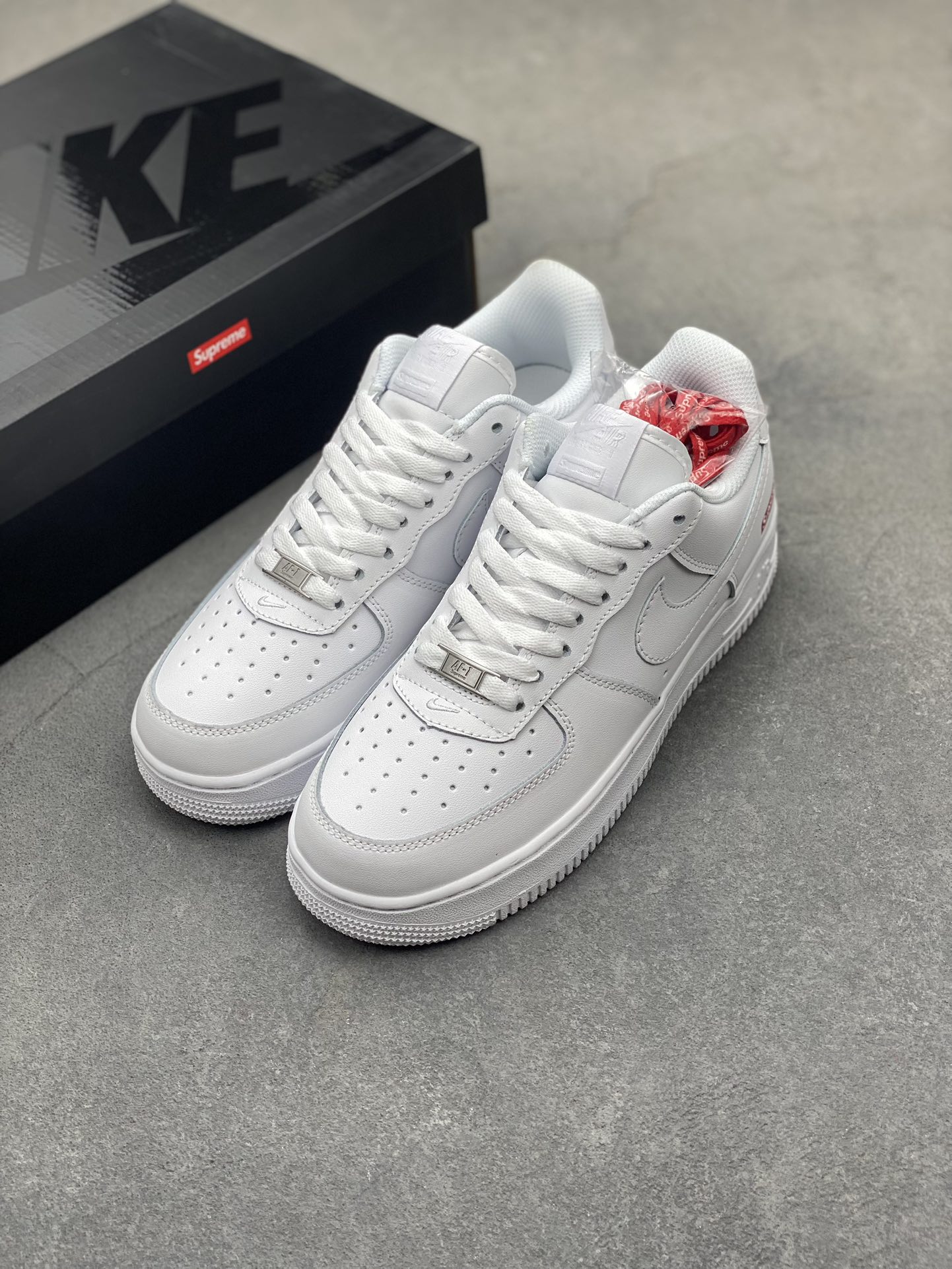 Nike Air Force 1 Low Supreme White CU9225-100 Casual Sneakers 9 i1719598963 7949 4