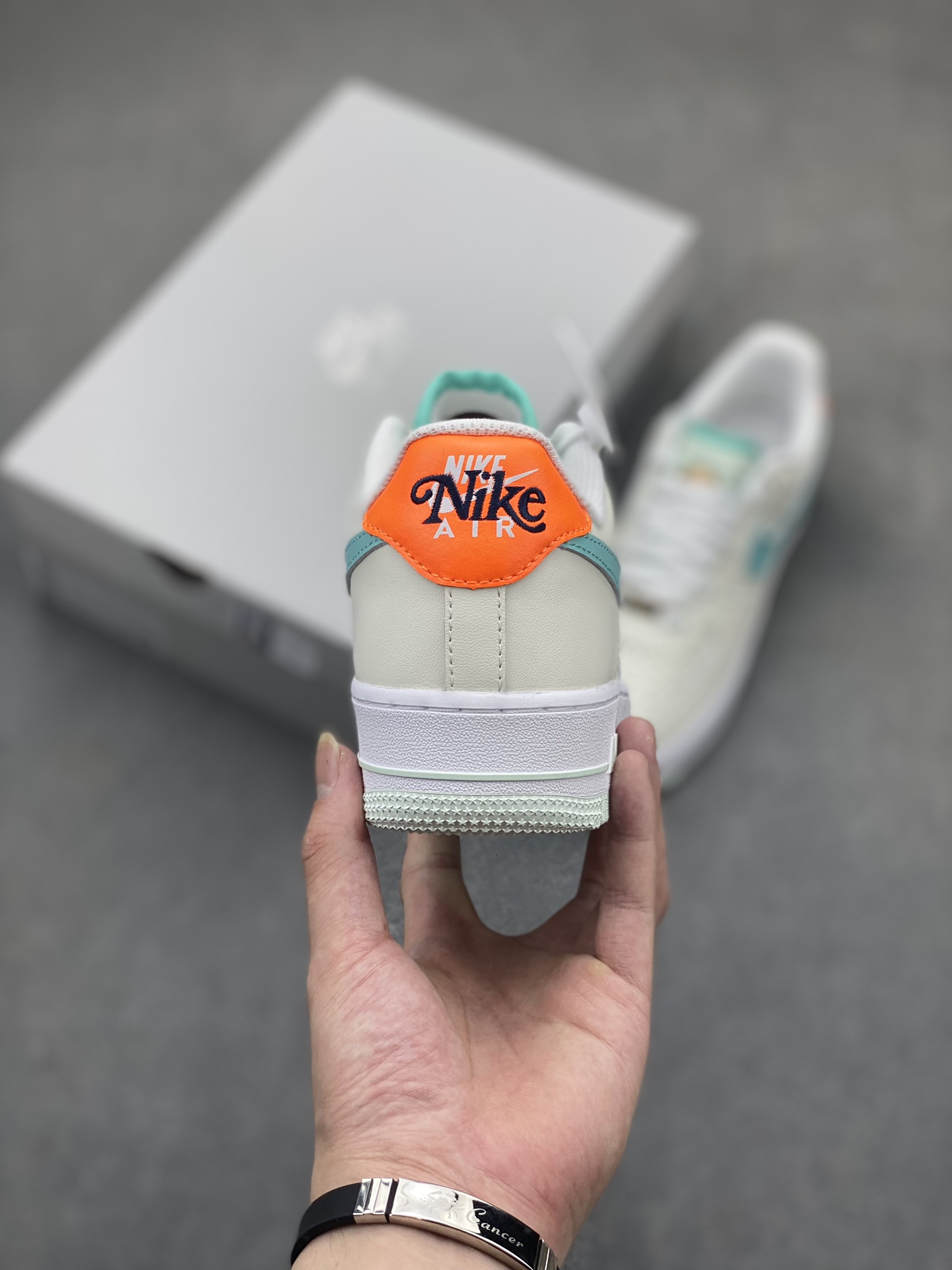 Nike Air Force 1 Low: Versatile, Stylish Sneakers for Everyday Wear 5 i1719685518 3681 5