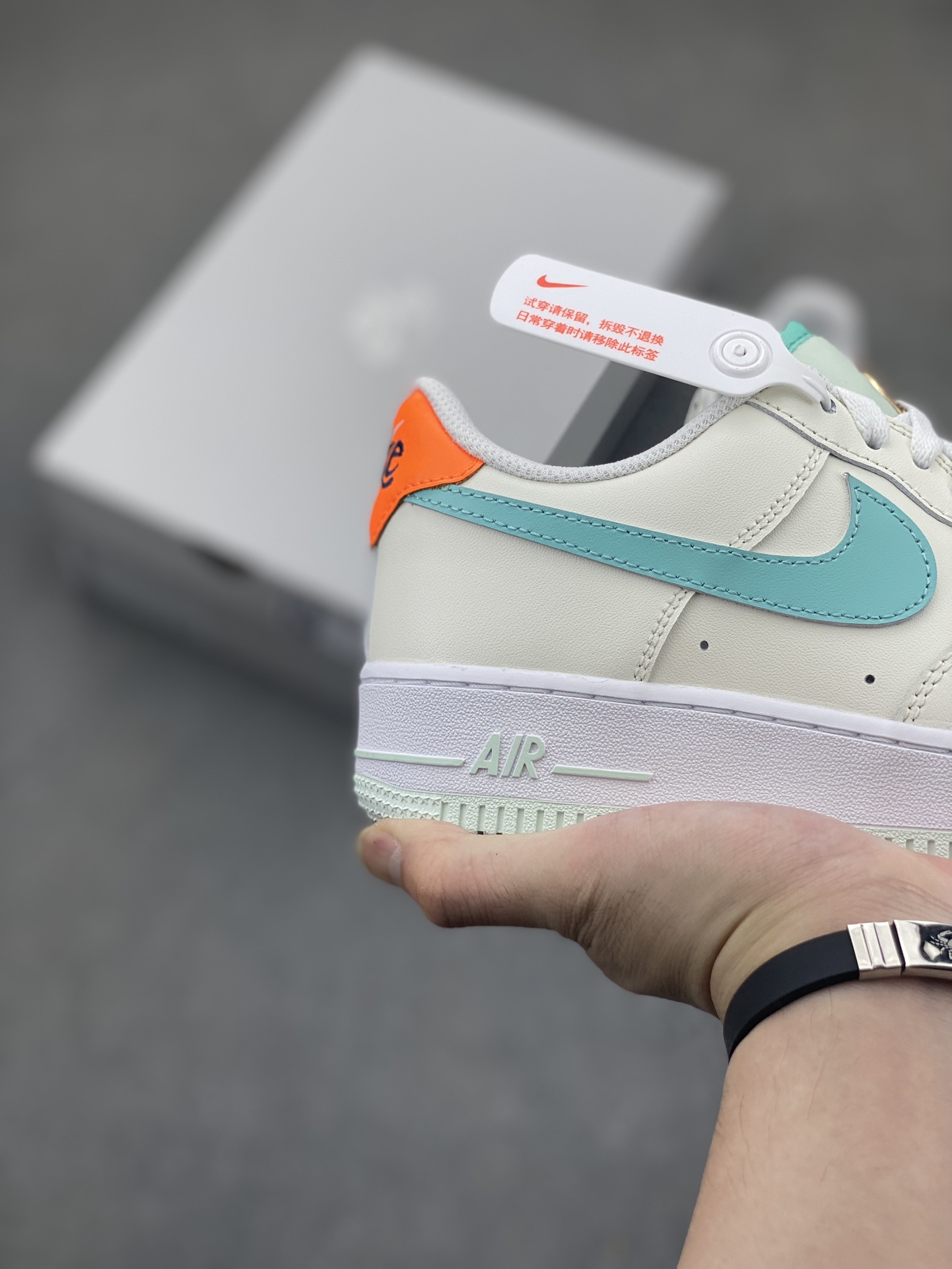 Nike Air Force 1 Low: Versatile, Stylish Sneakers for Everyday Wear 6 i1719685518 7304 2