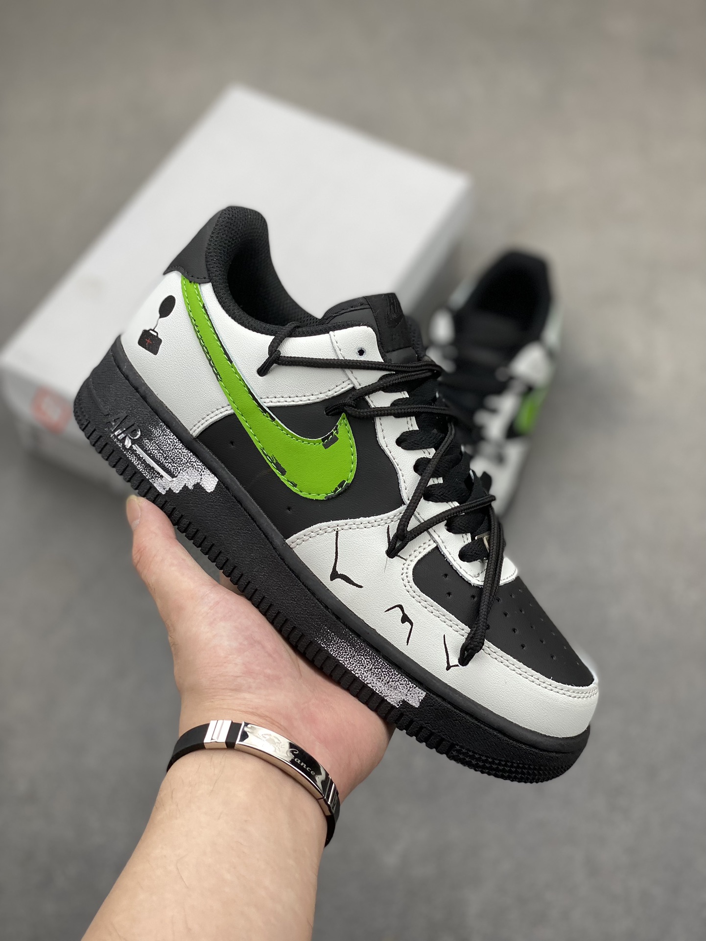 Nike Air Force 1 Low Black White Green Casual Sneakers DD8959-001 2 i1719861561 96 4