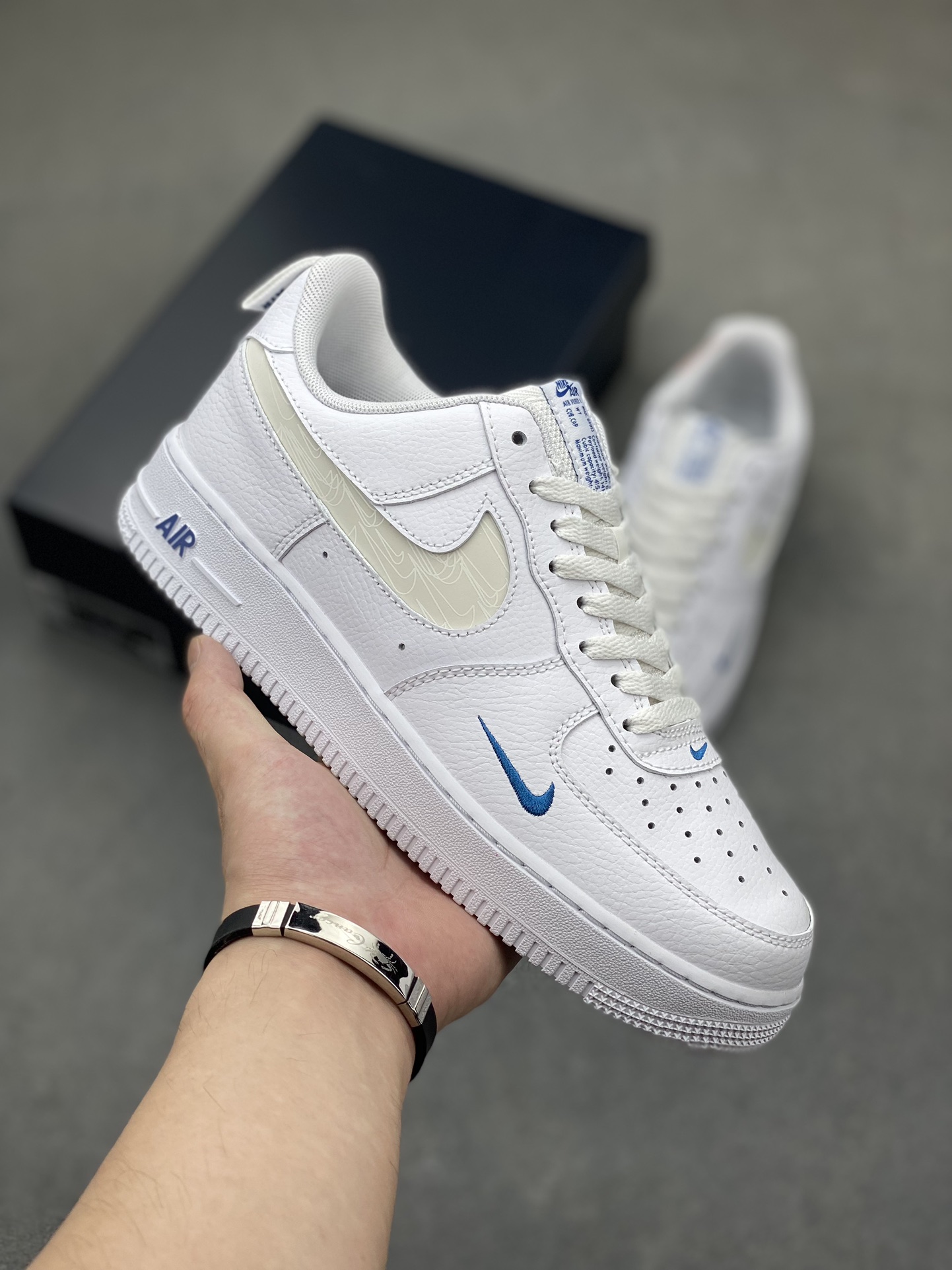 Nike Air Force 1 Reflective Swoosh White Blue FB8971-100 Sneakers 2 i1720547662 5646 4