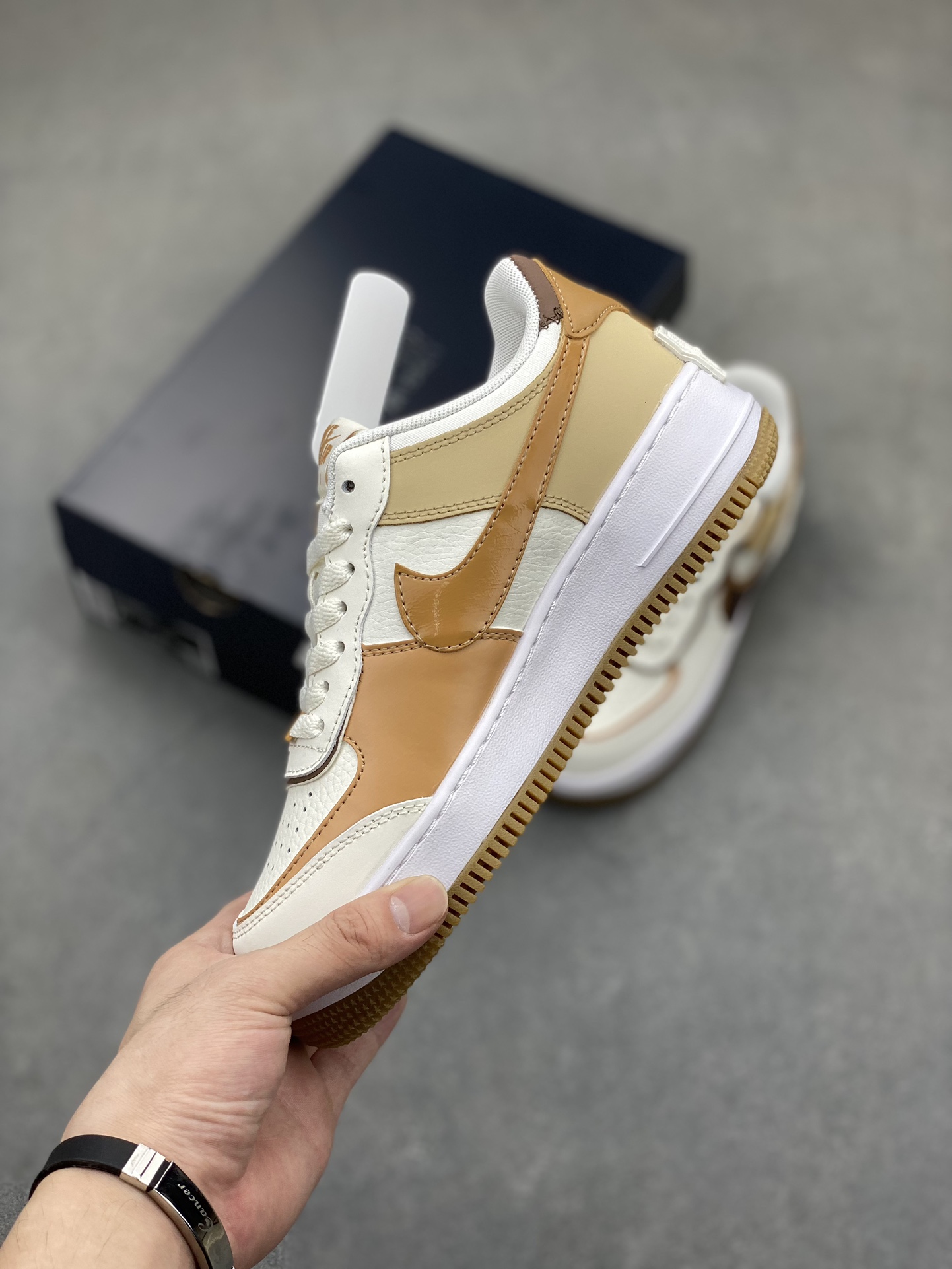 Nike Air Force 1 Shadow Low-Top Sneakers - Lightweight & Versatile 4 i1720547751 2235 2