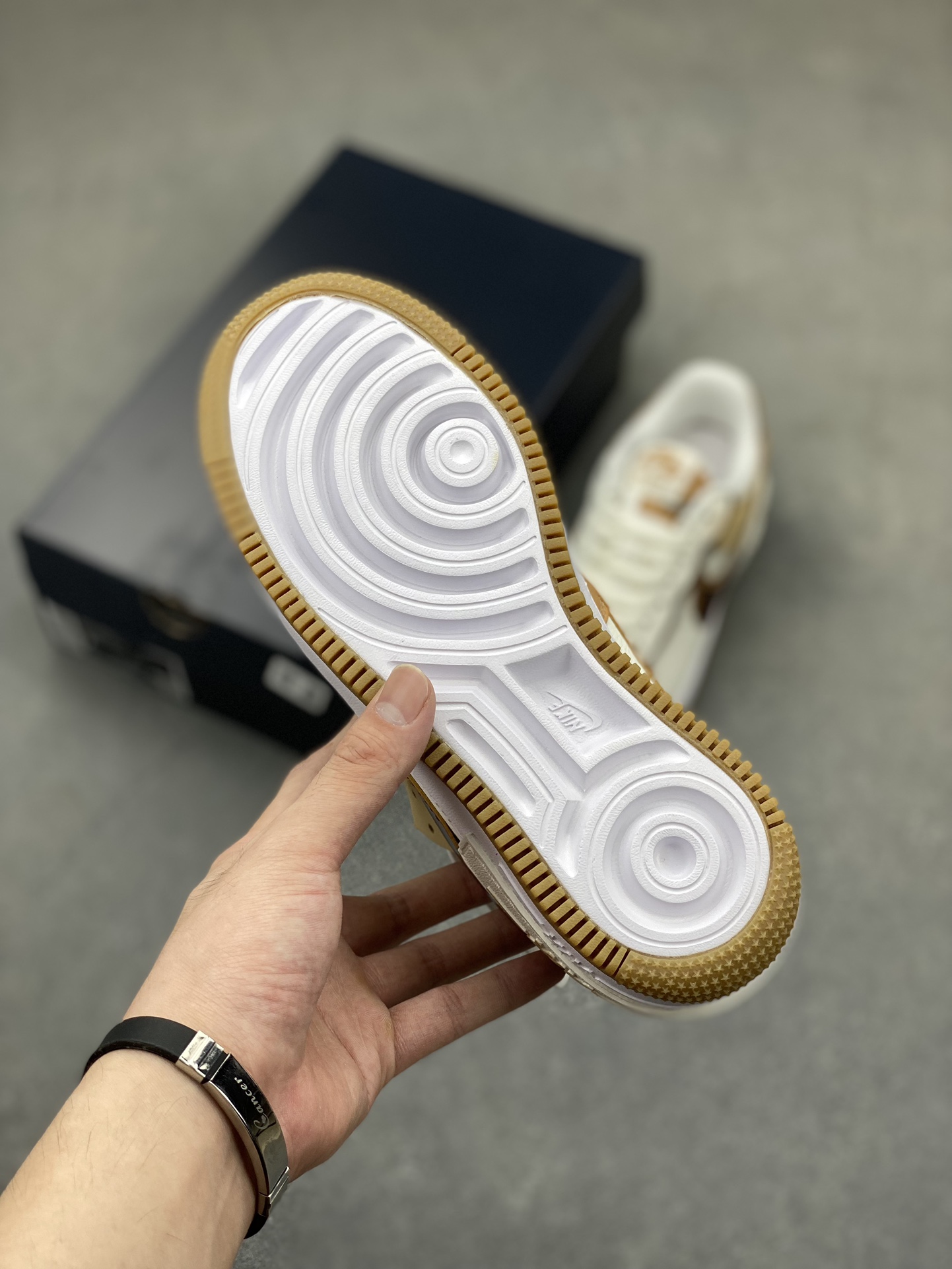 Nike Air Force 1 Shadow Low-Top Sneakers - Lightweight & Versatile 7 i1720547751 4358 0