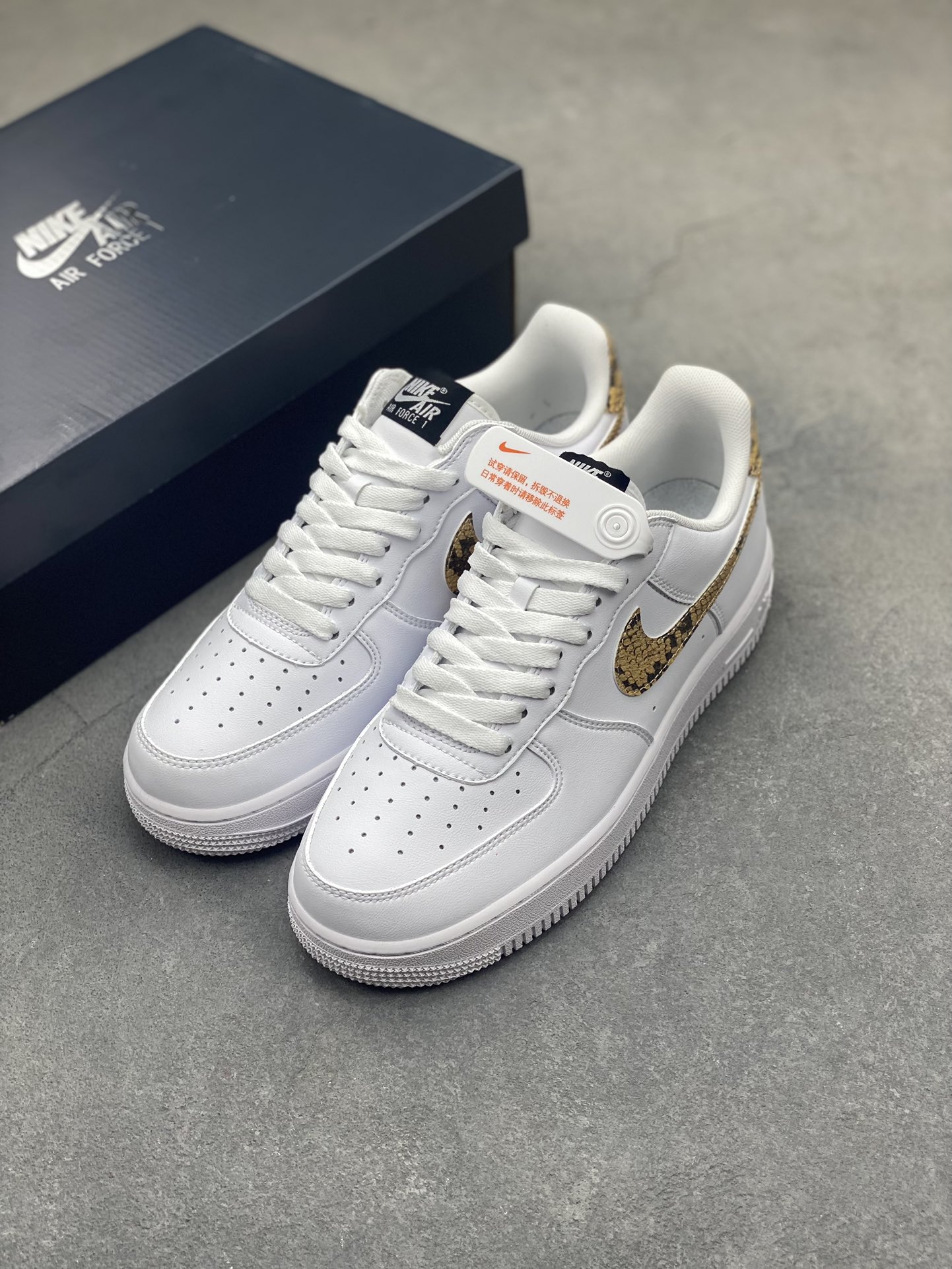 Nike Air Force 1 Low White Snakeskin Casual Sneakers AO1635-100 9 i1720645190 1839 4