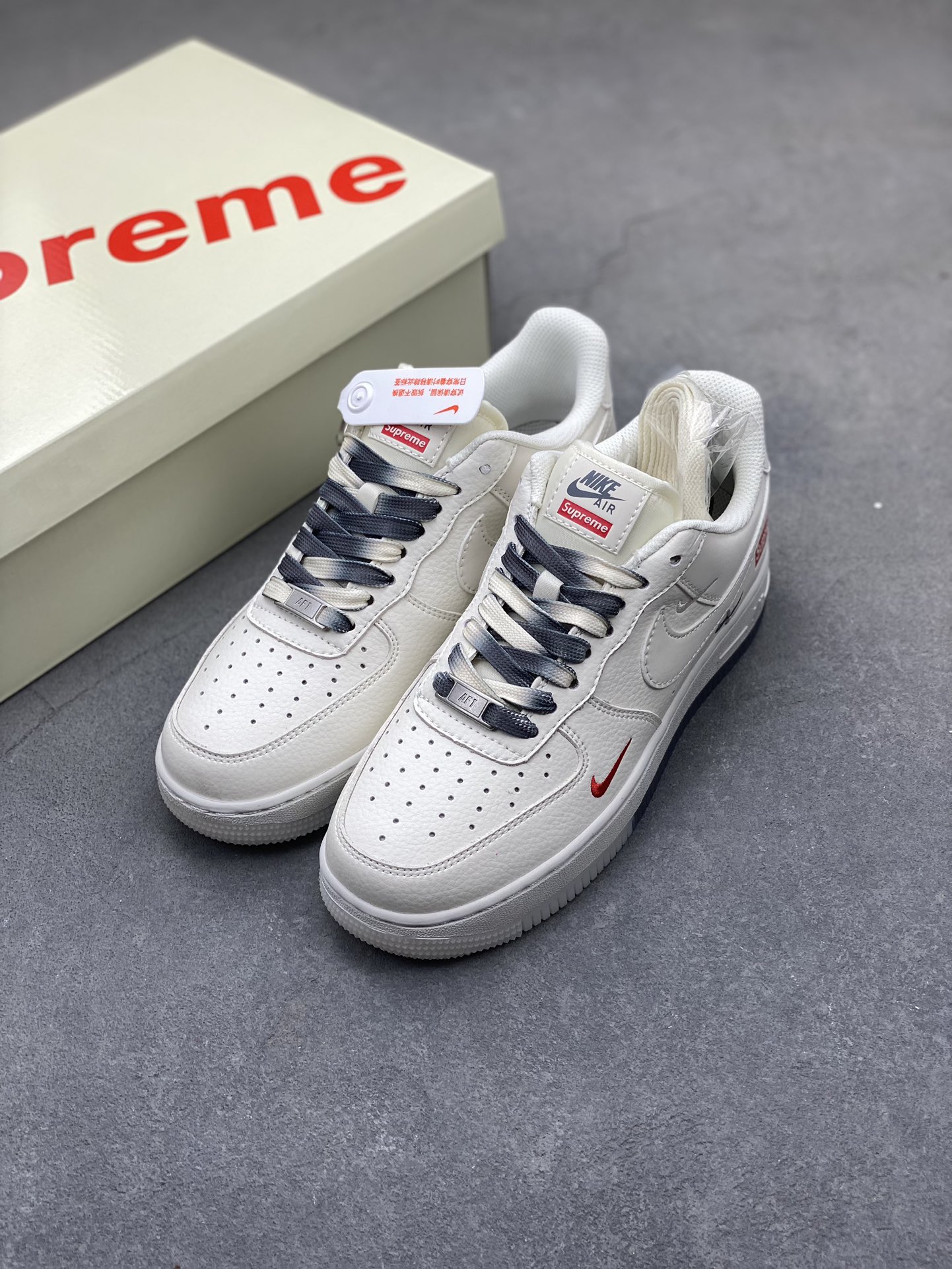 Nike Air Force 1 '07 Low Supreme Collab White/Grey Sneakers - Limited Edition 9 i1720811527 3449 6