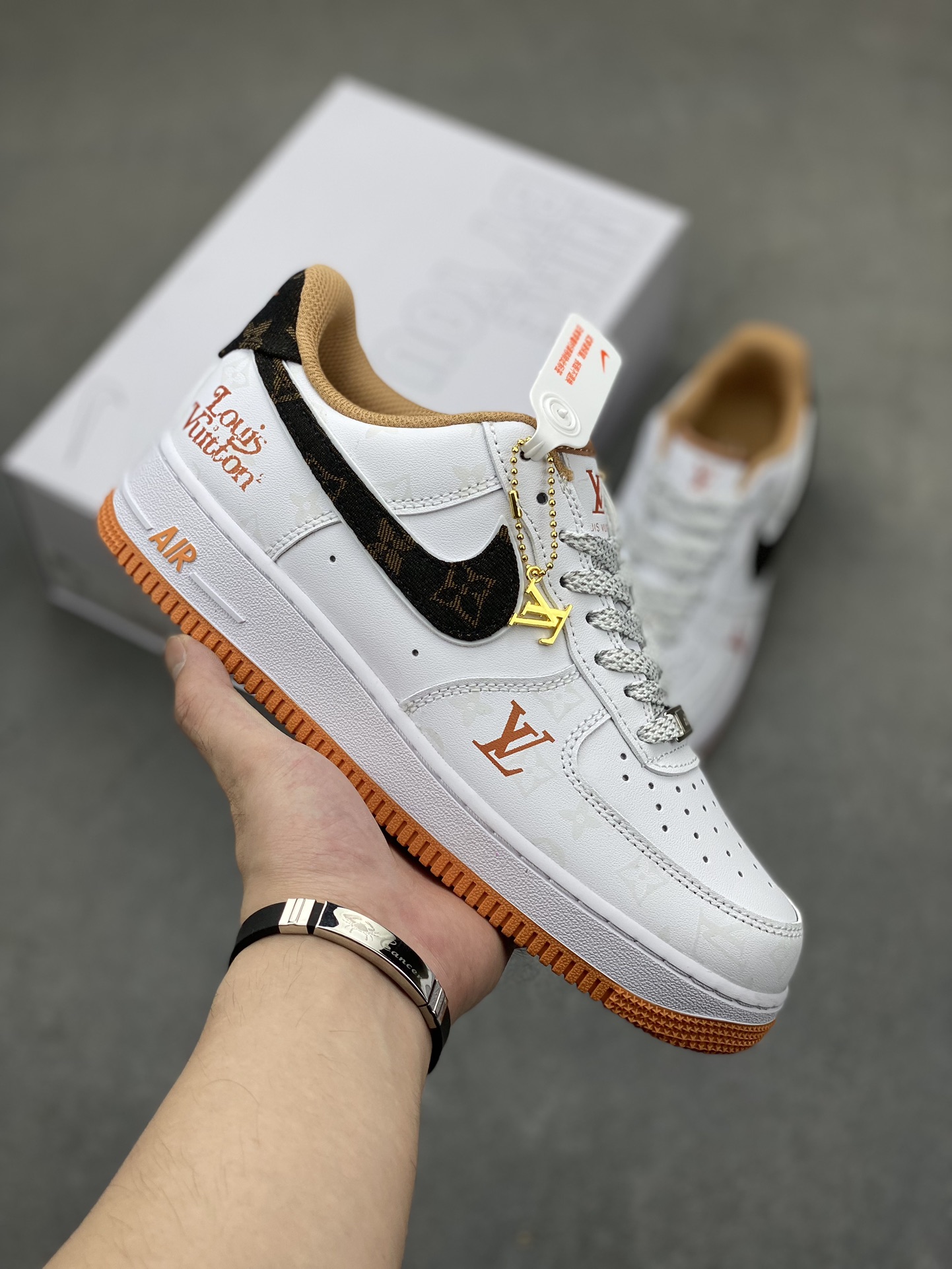 Louis Vuitton Air Force 1 Sneakers Designer Fashion Shoes for Men and Women 2 i1720811730 8946 7