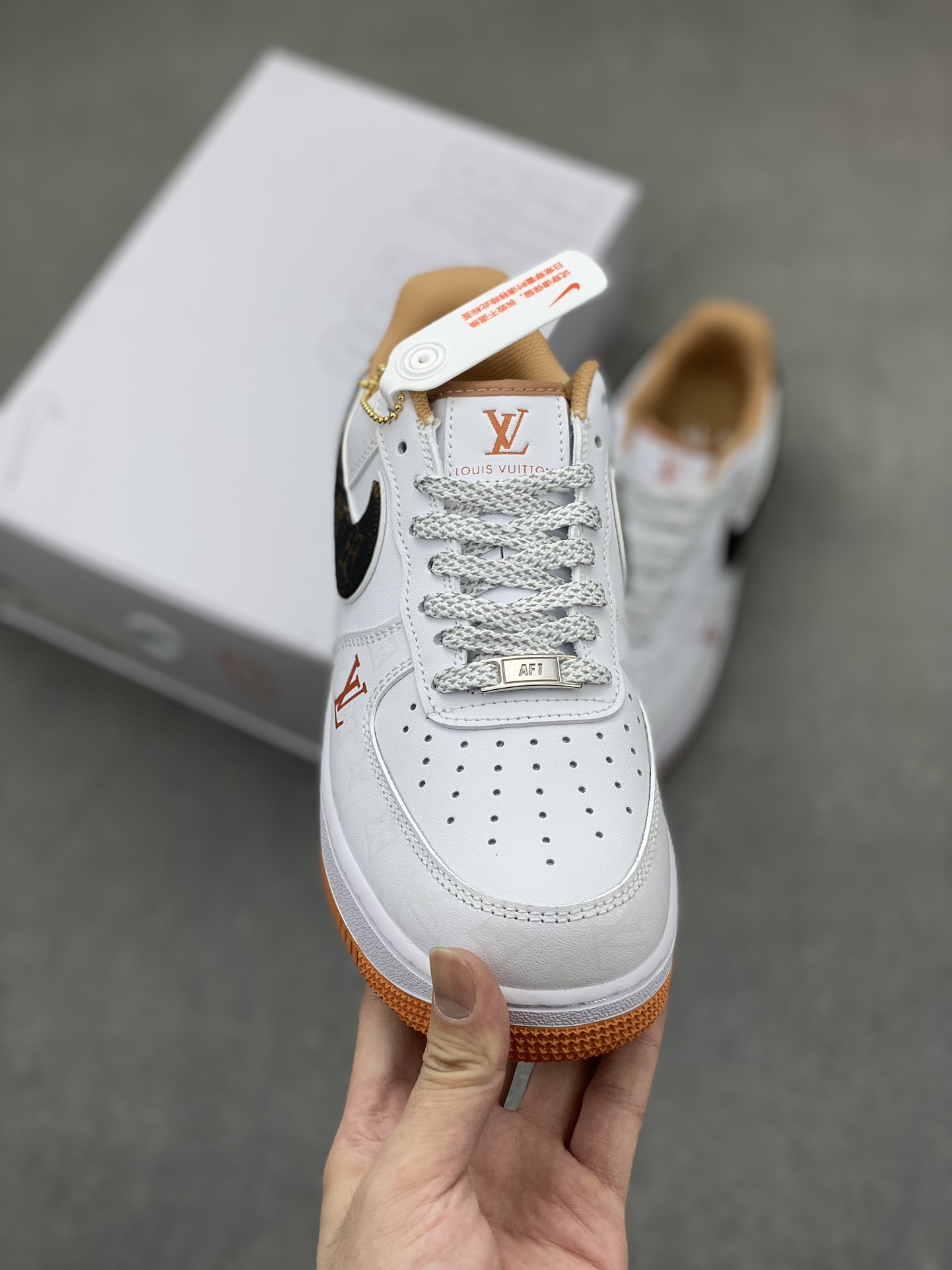 Louis Vuitton Air Force 1 Sneakers Designer Fashion Shoes for Men and Women 3 i1720811730 9941 3