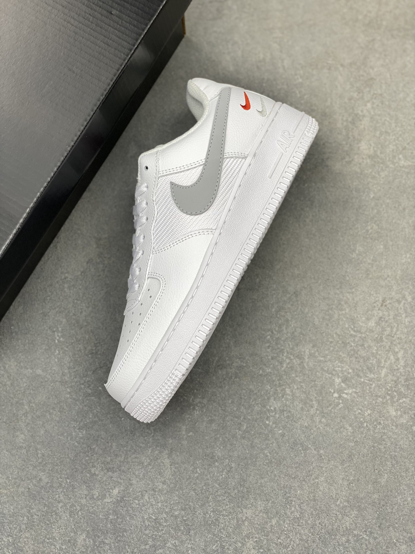 Nike Air Force 1 Low White/Grey - Clean Cut, Perfect Details & Comfort 8 i1720812302 3998 7