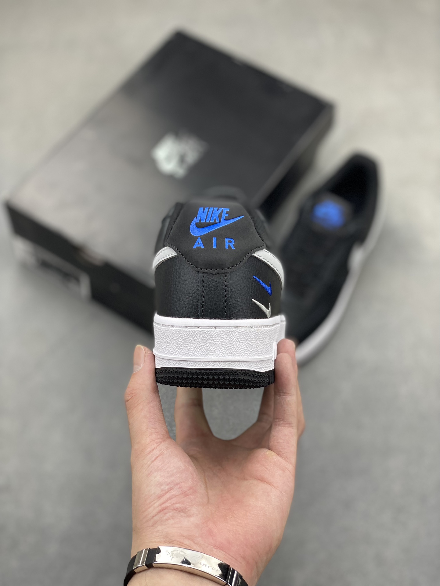 Nike Air Force 1 Low Black/Silver - Premium Leather, Comfort Cushioning 5 i1720812494 928 8