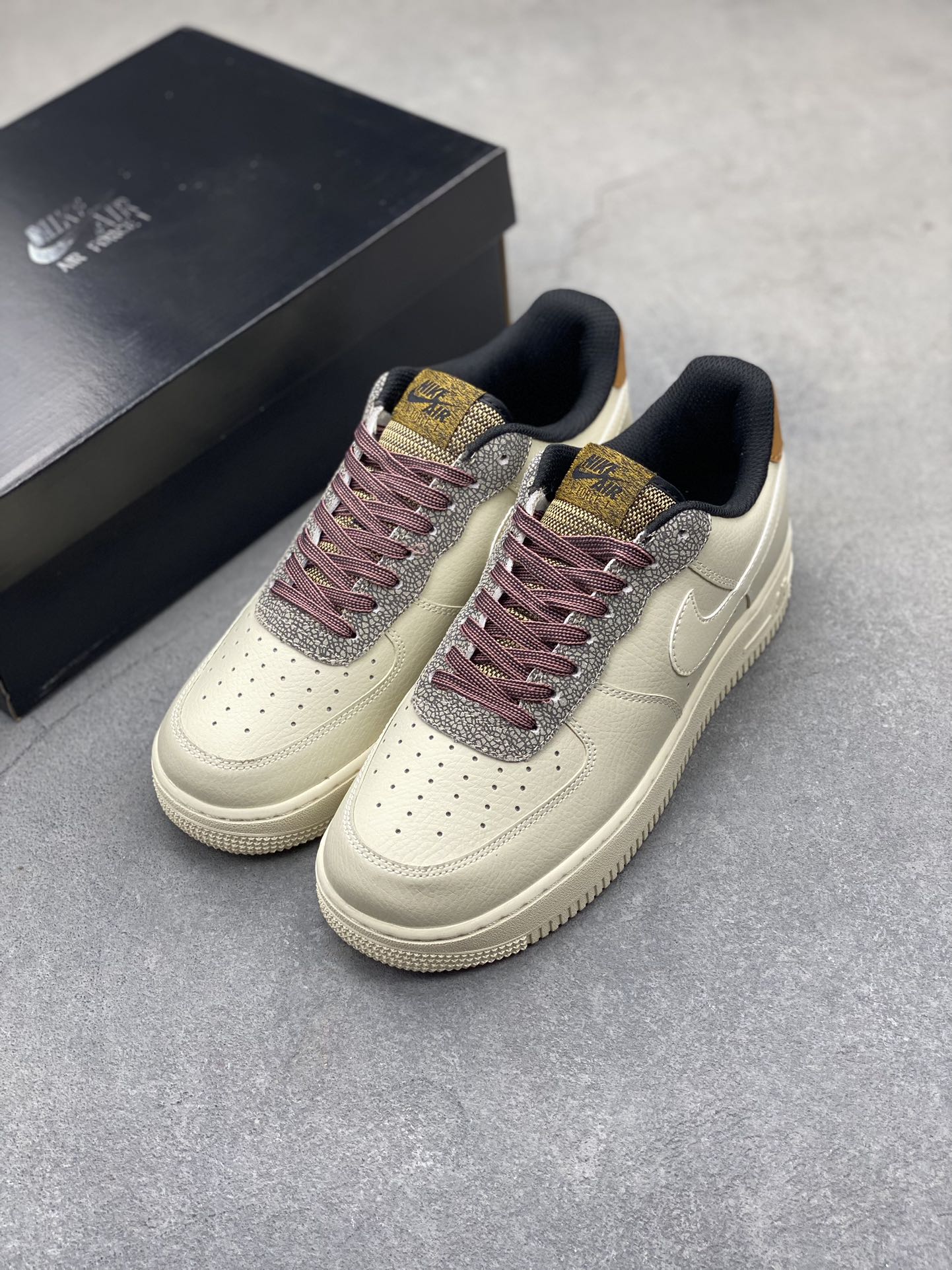 Nike Air Force 1 Low Cut Leather Sneakers - Clean Detailing, Perfect Fit 9 i1720812561 1810 1