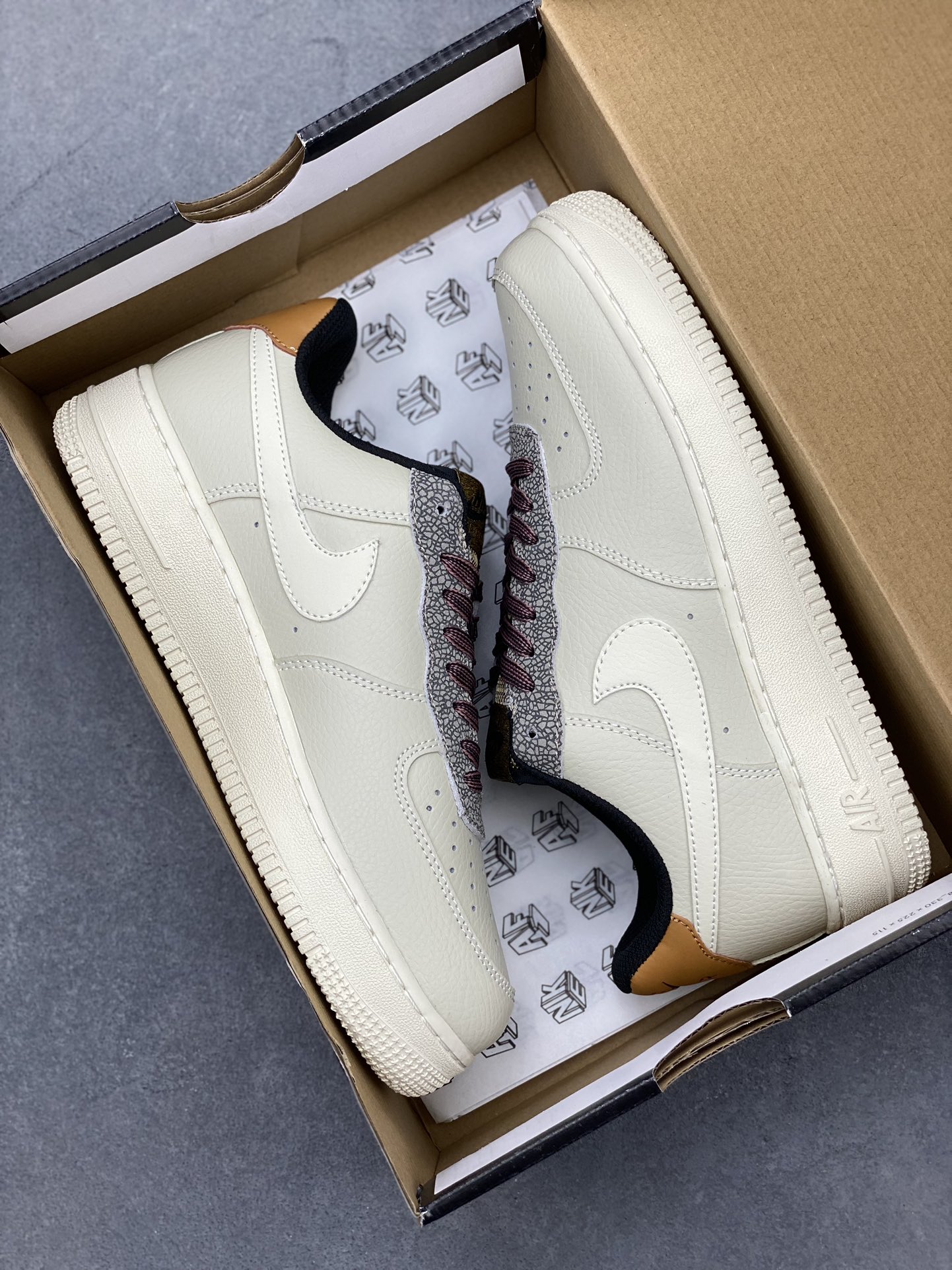 Nike Air Force 1 Low Cut Leather Sneakers - Clean Detailing, Perfect Fit 10 i1720812561 2532 5