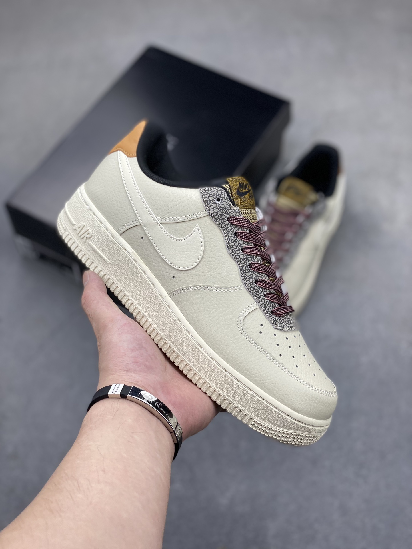 Nike Air Force 1 Low Cut Leather Sneakers - Clean Detailing, Perfect Fit 2 i1720812561 3174 4