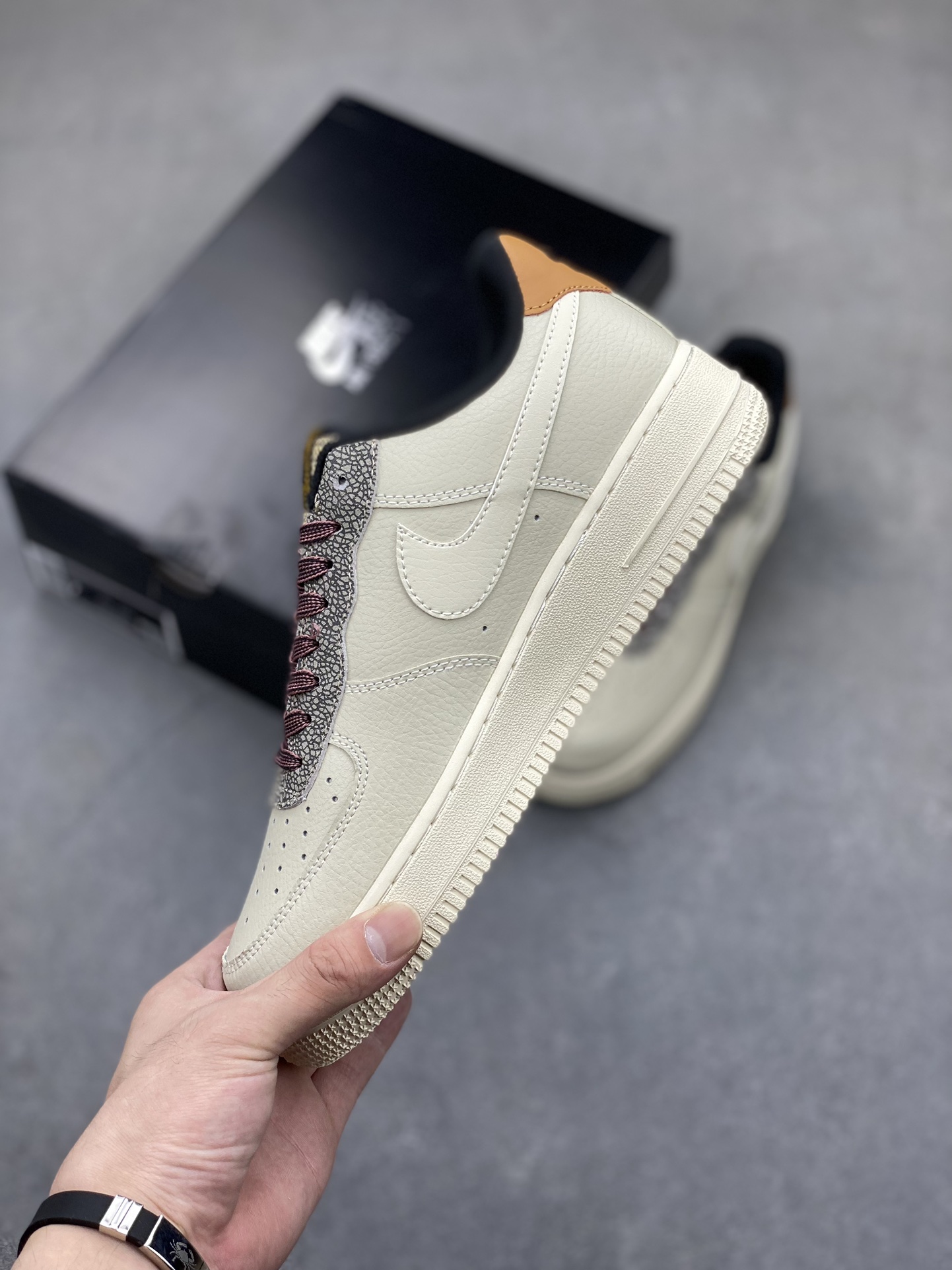 Nike Air Force 1 Low Cut Leather Sneakers - Clean Detailing, Perfect Fit 4 i1720812561 339 0