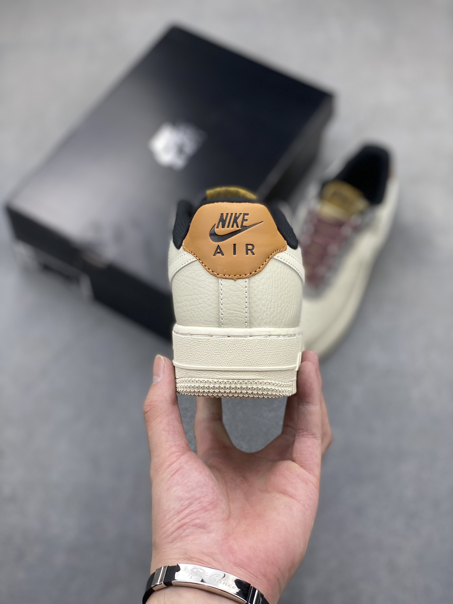 Nike Air Force 1 Low Cut Leather Sneakers - Clean Detailing, Perfect Fit 5 i1720812562 3497 8