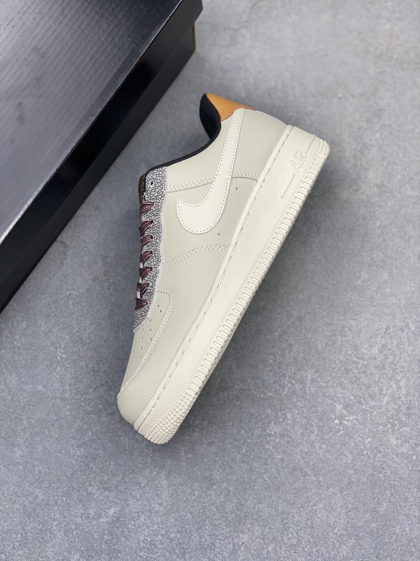 Nike Air Force 1 Low Cut Leather Sneakers - Clean Detailing, Perfect Fit 8 i1720812562 4134 7