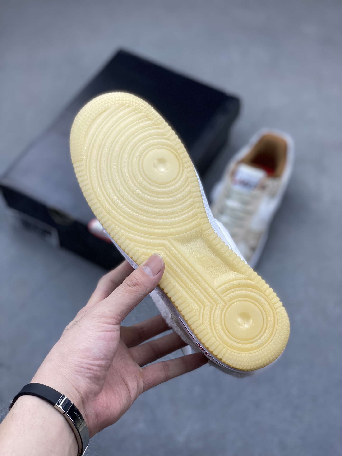 Nike Air Force 1 '07 Low Sneakers - Premium Comfort and Stylish Design 7 i1720891624 4025 4
