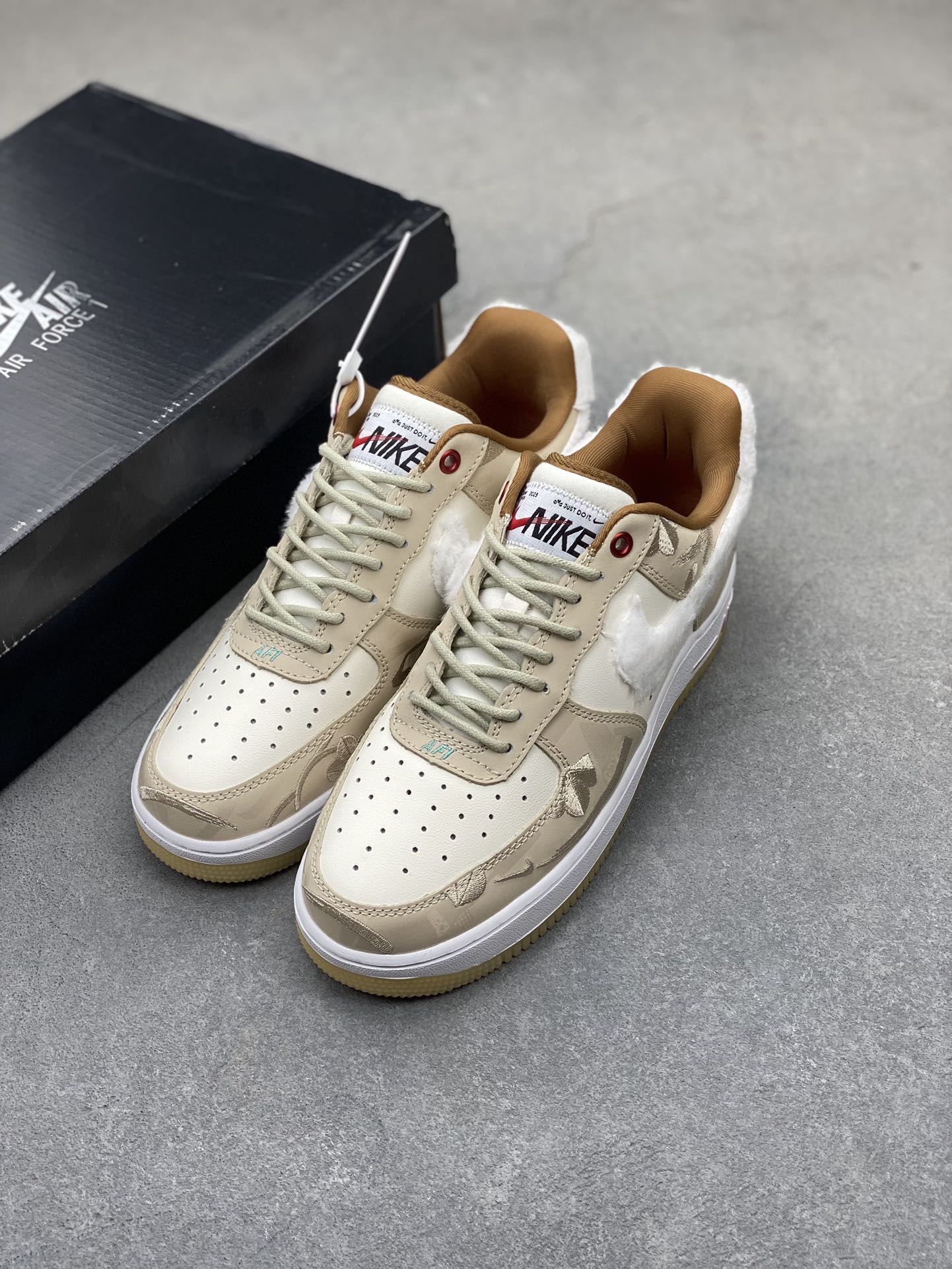 Nike Air Force 1 '07 Low Sneakers - Premium Comfort and Stylish Design 9 i1720891624 7514 2