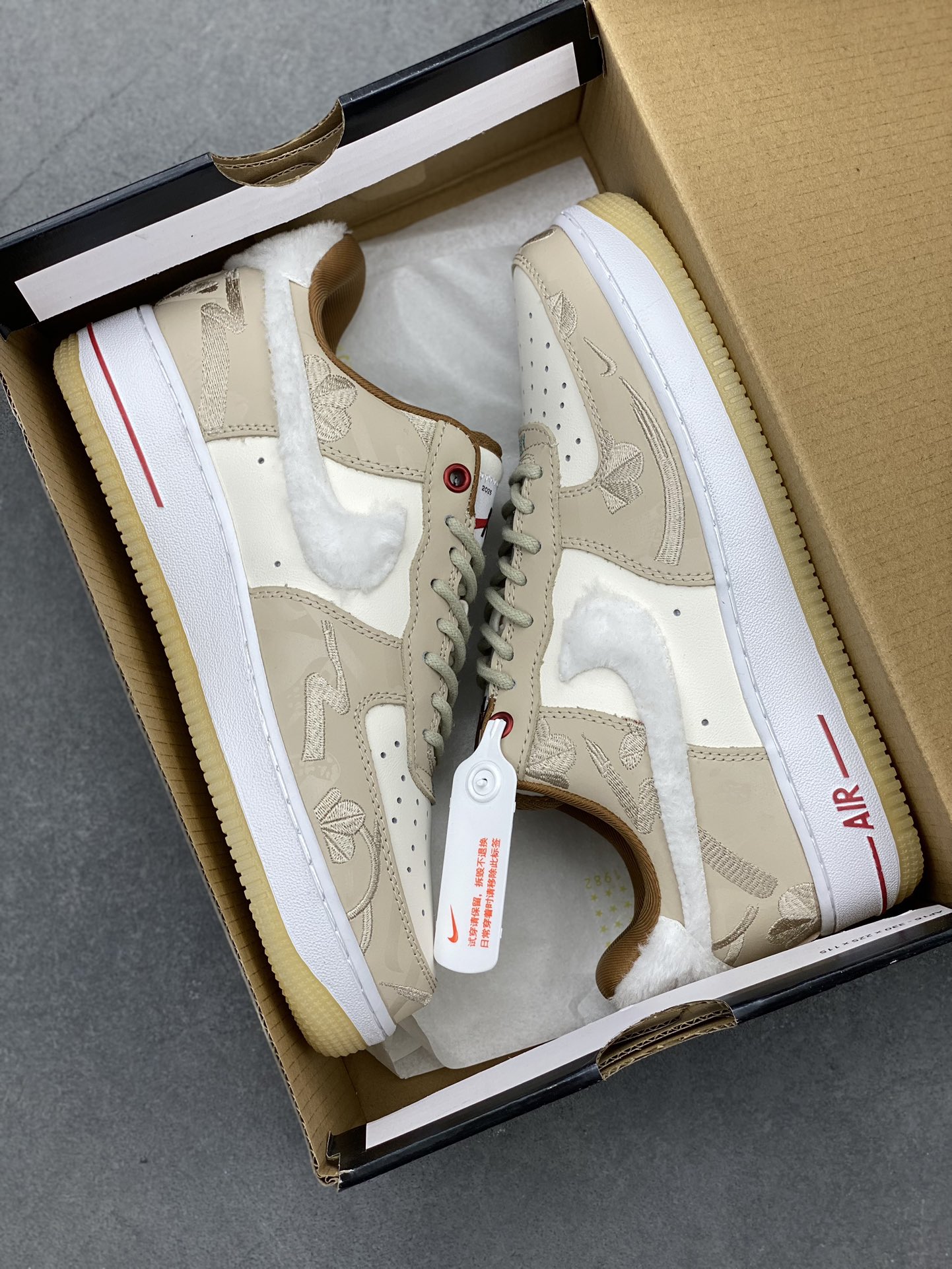 Nike Air Force 1 '07 Low Sneakers - Premium Comfort and Stylish Design 10 i1720891624 9050 1