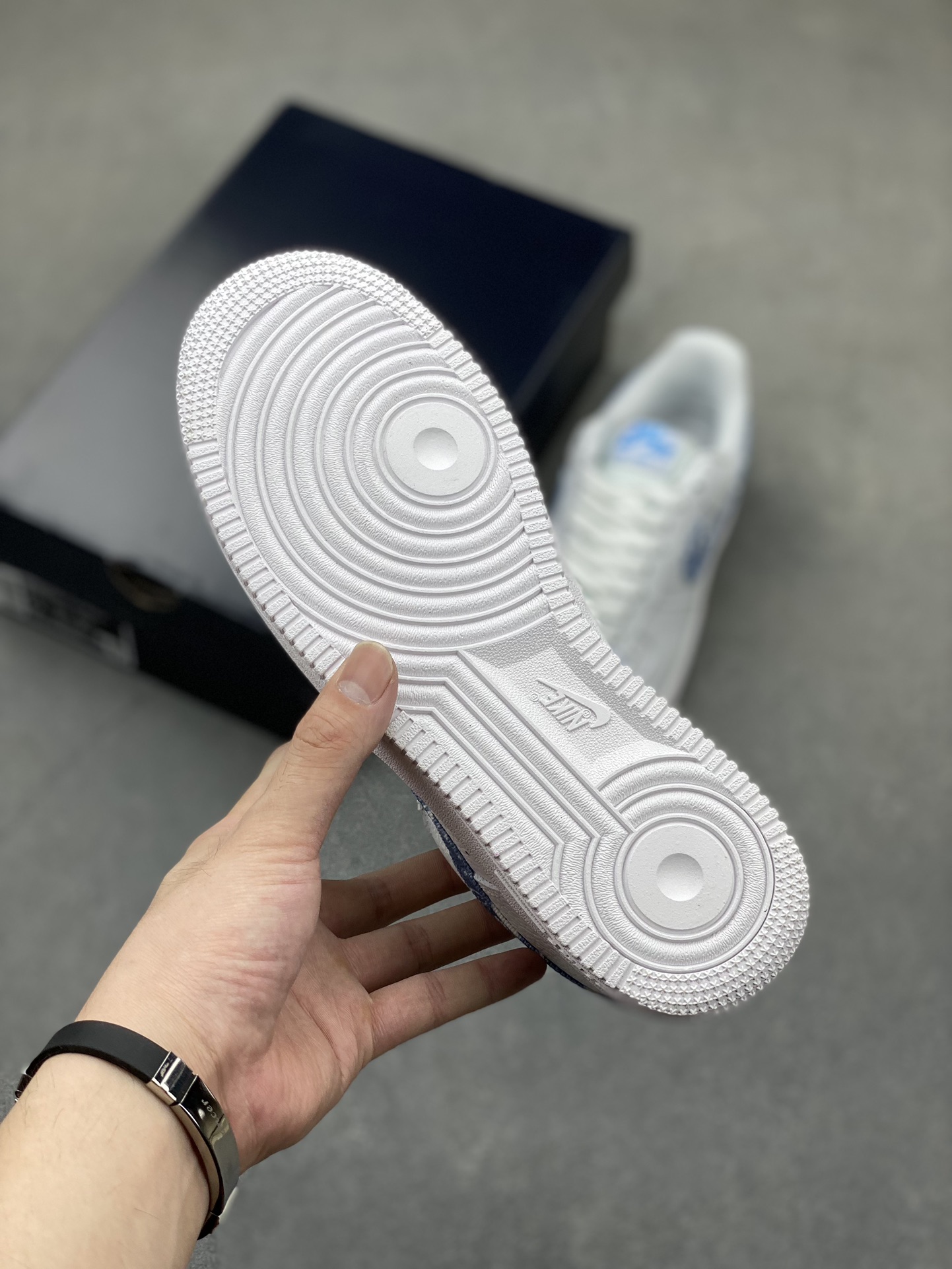 Nike Air Force 1 '07 Low White Paisley Casual Shoes DH4406-100 7 i1720891986 7171 1