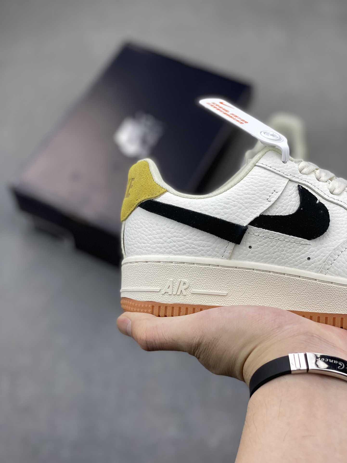 Nike Air Force 1 '07 Low Sneakers - Timeless Style & Ultimate Comfort 6 i1720892092 2088 3
