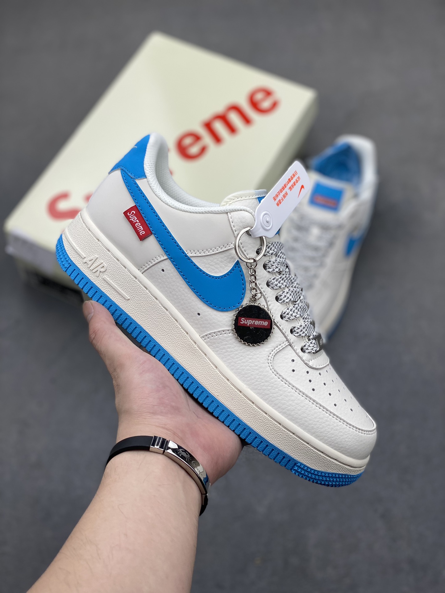 Nike Air Force 1 '07 Low Supreme Collab Lake Blue Limited Edition 2 i1720984907 1179 0