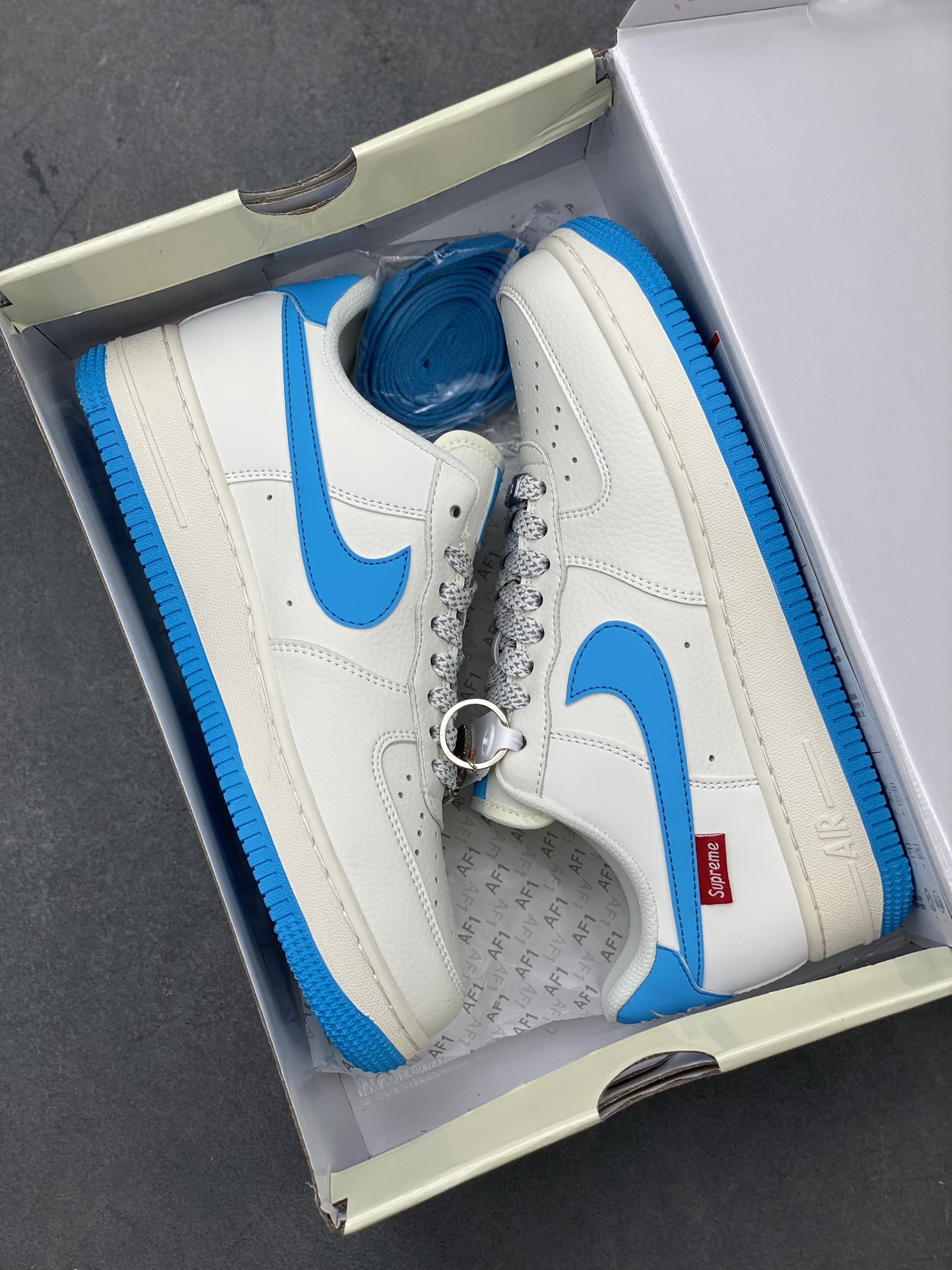 Nike Air Force 1 '07 Low Supreme Collab Lake Blue Limited Edition 10 i1720984907 2771 1