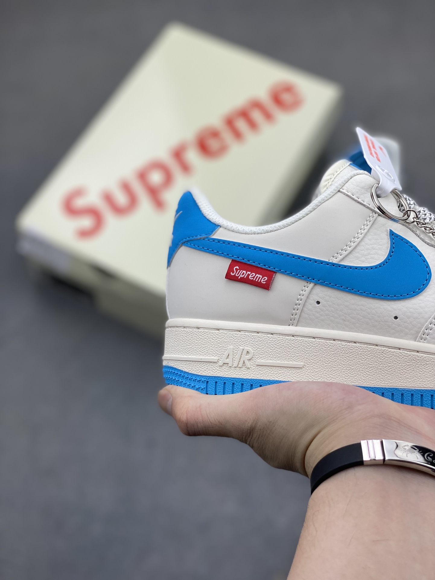 Nike Air Force 1 '07 Low Supreme Collab Lake Blue Limited Edition 6 i1720984907 3605 7