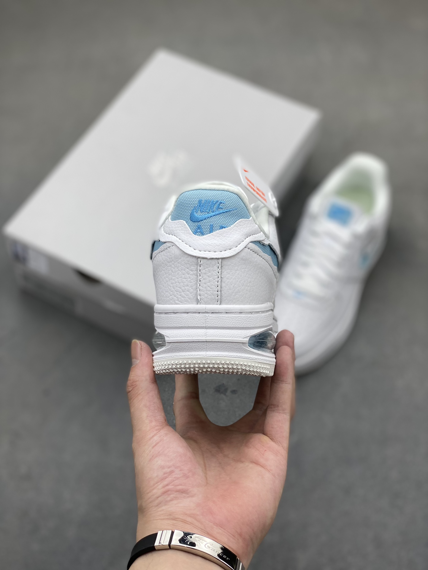 Nike Air Force 1 Low White Blue Cushioned Sneakers - Stylish & Comfortable 5 i1720984971 1275 5