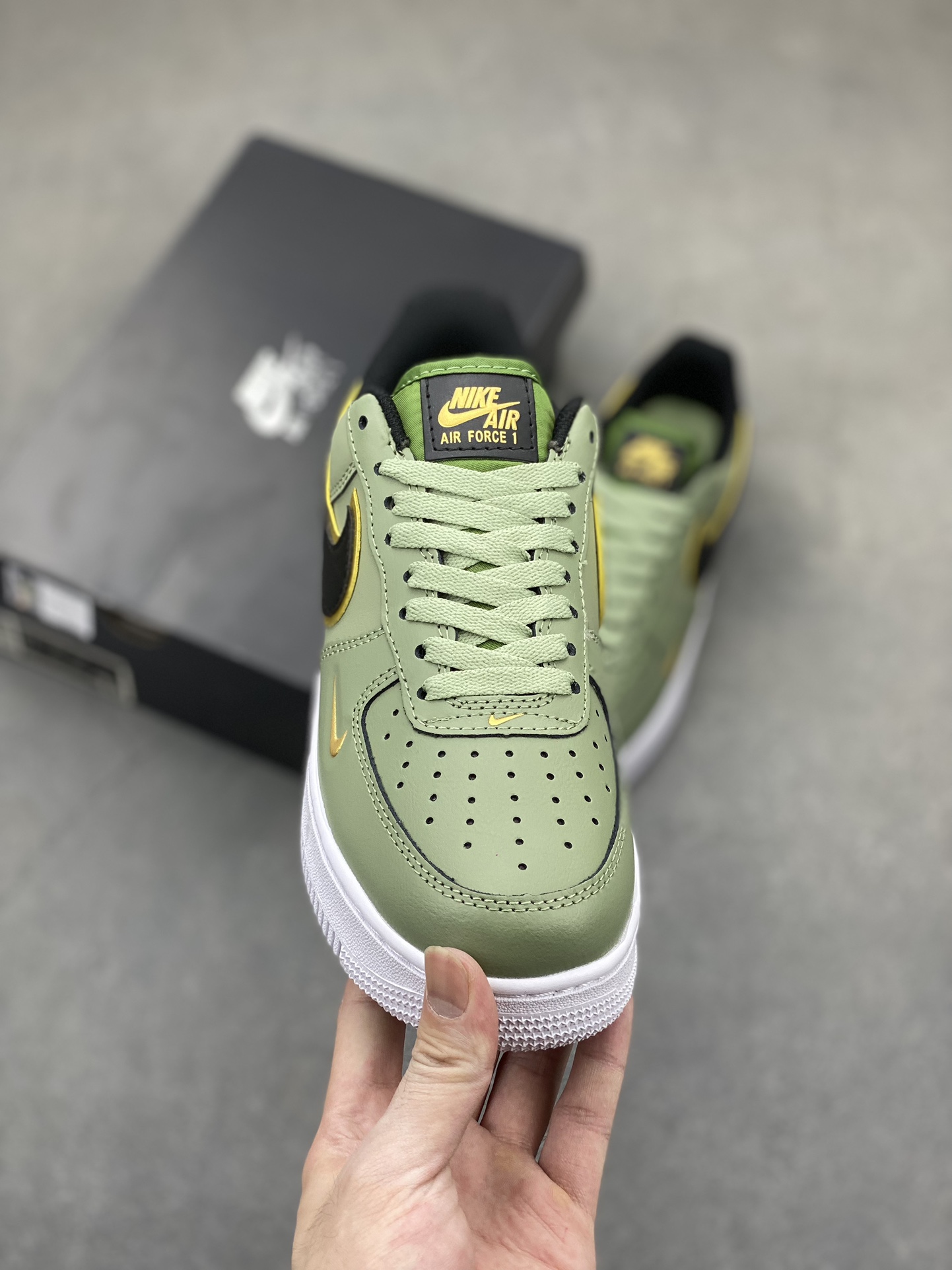 Nike Air Force 1 Low Olive Green: Pristine Craftsmanship & Comfort 3 i1720985299 4457 7