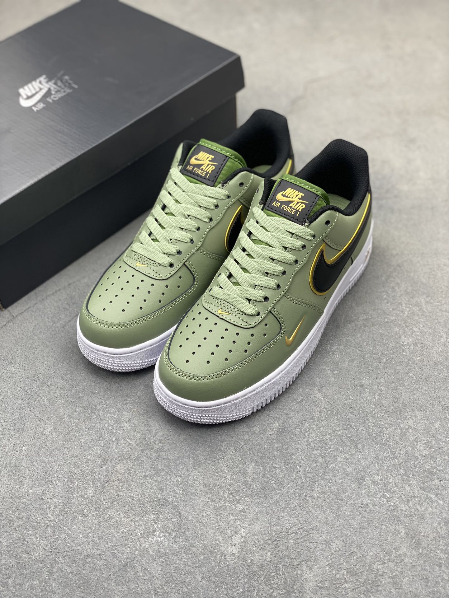 Nike Air Force 1 Low Olive Green: Pristine Craftsmanship & Comfort 9 i1720985299 977 6