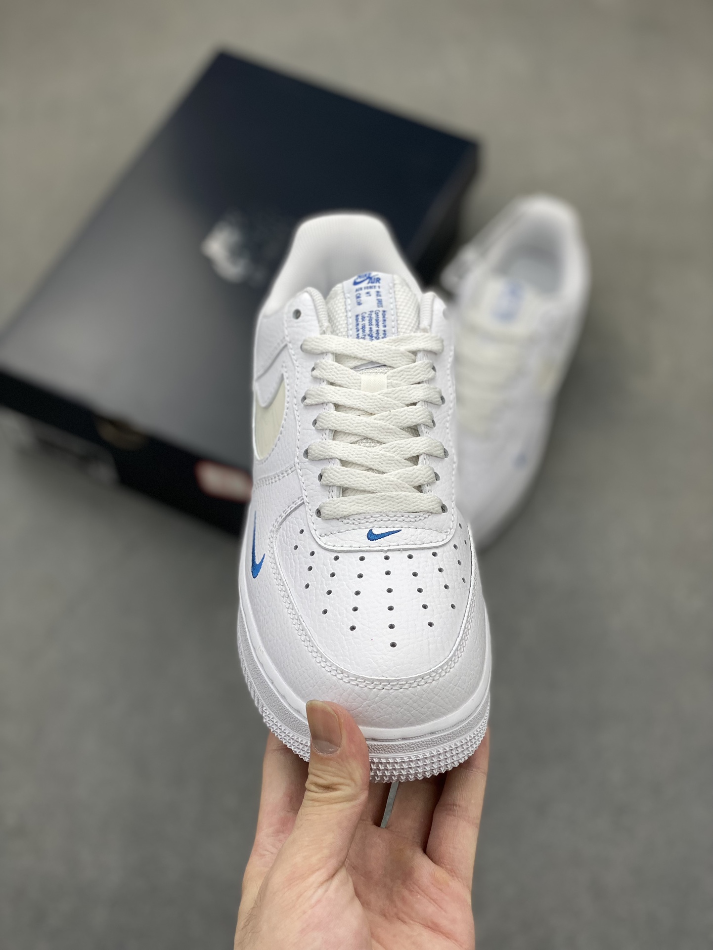Nike Air Force 1 '07 Louis Vuitton Edition White Blue Low-Top Sneakers 3 i1721067313 385 8