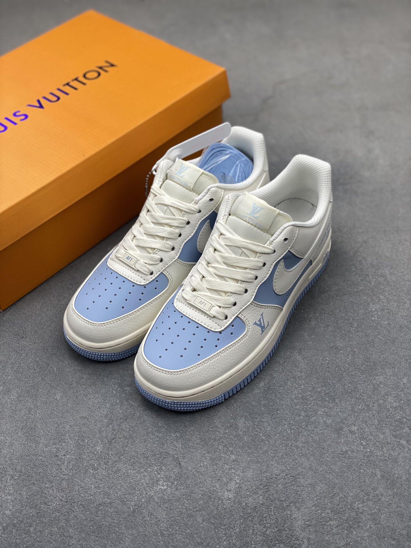 Nike Air Force 1 '07 Low Louis Vuitton Collab - White/Ice Blue Sneakers 9 i1721161751 3154 7
