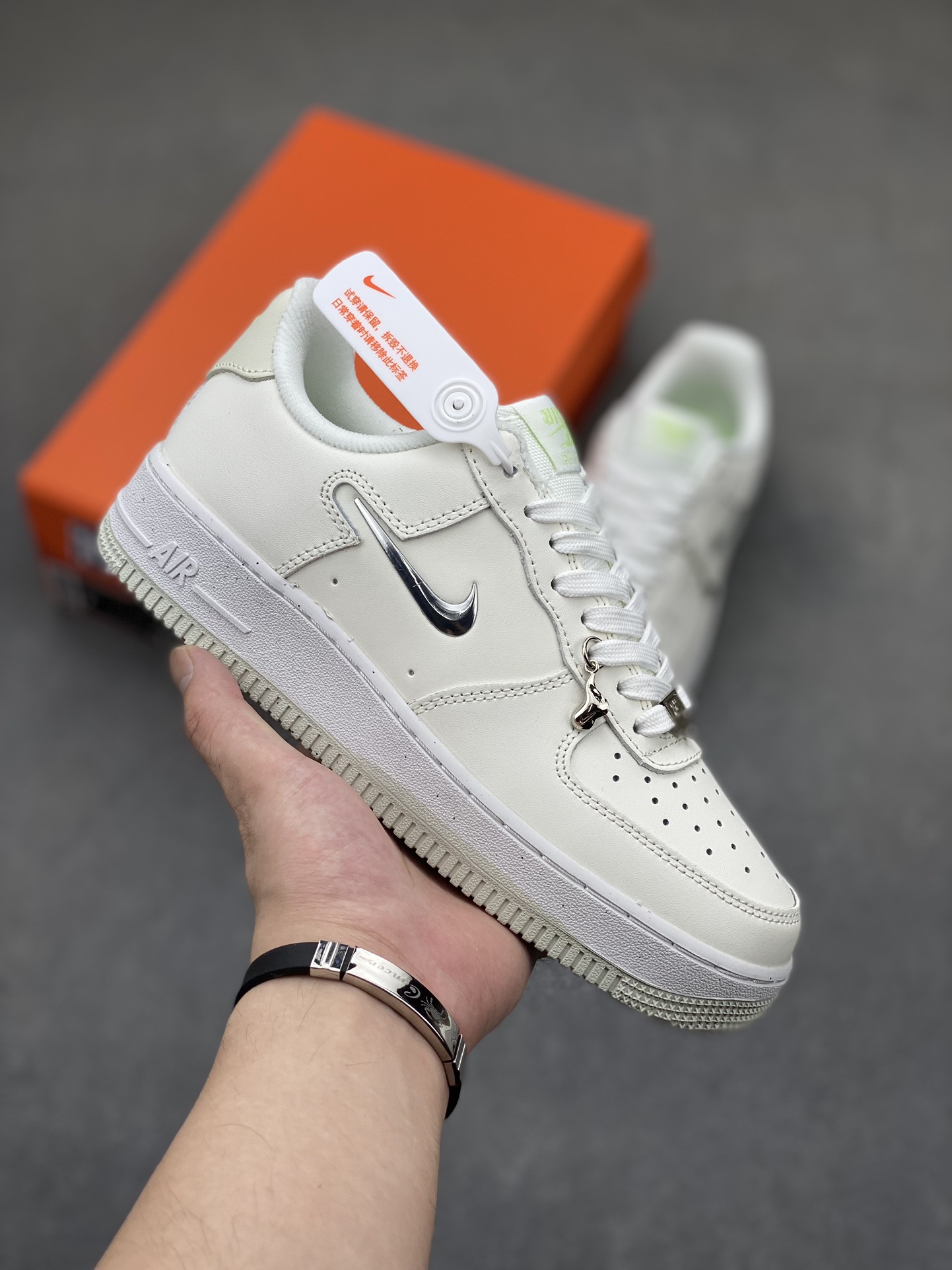 Nike Air Force 1 '07 Low White Silver Casual Sneakers FN8540-100 2 i1721239874 1118 6