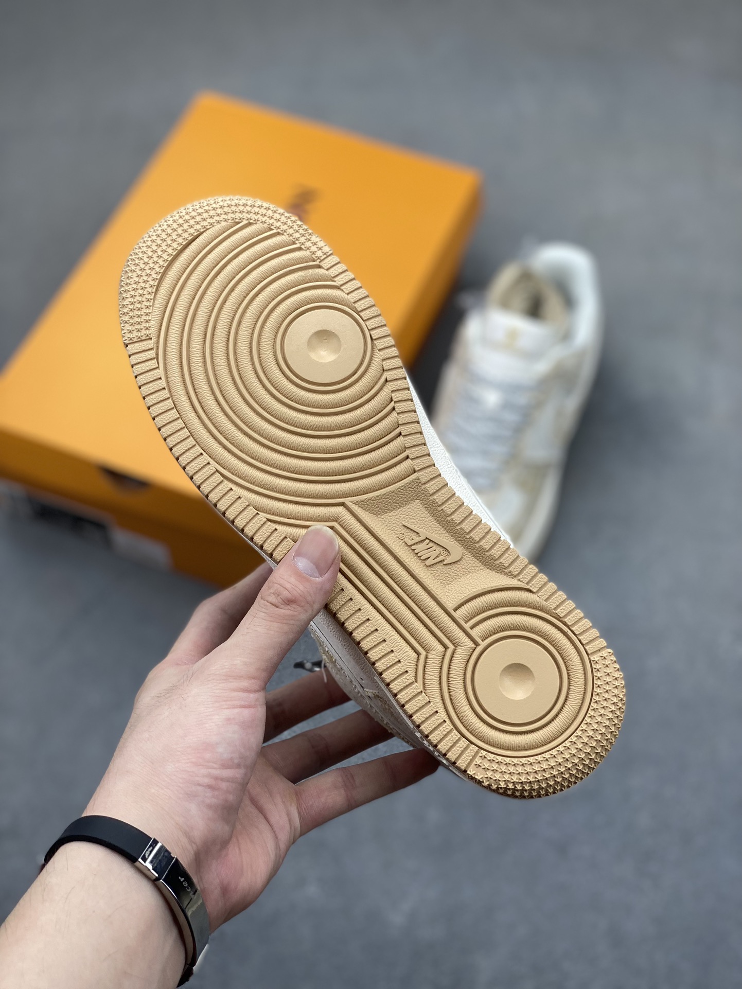 Nike Air Force 1 '07 Low Louis Vuitton Collab Khaki Sneaker - Limited Edition 7 i1721330735 312 6