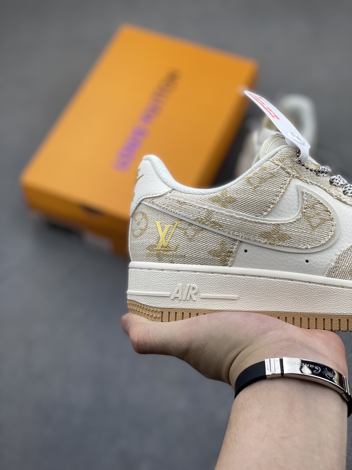 Nike Air Force 1 '07 Low Louis Vuitton Collab Khaki Sneaker - Limited Edition 6 i1721330735 9690 5
