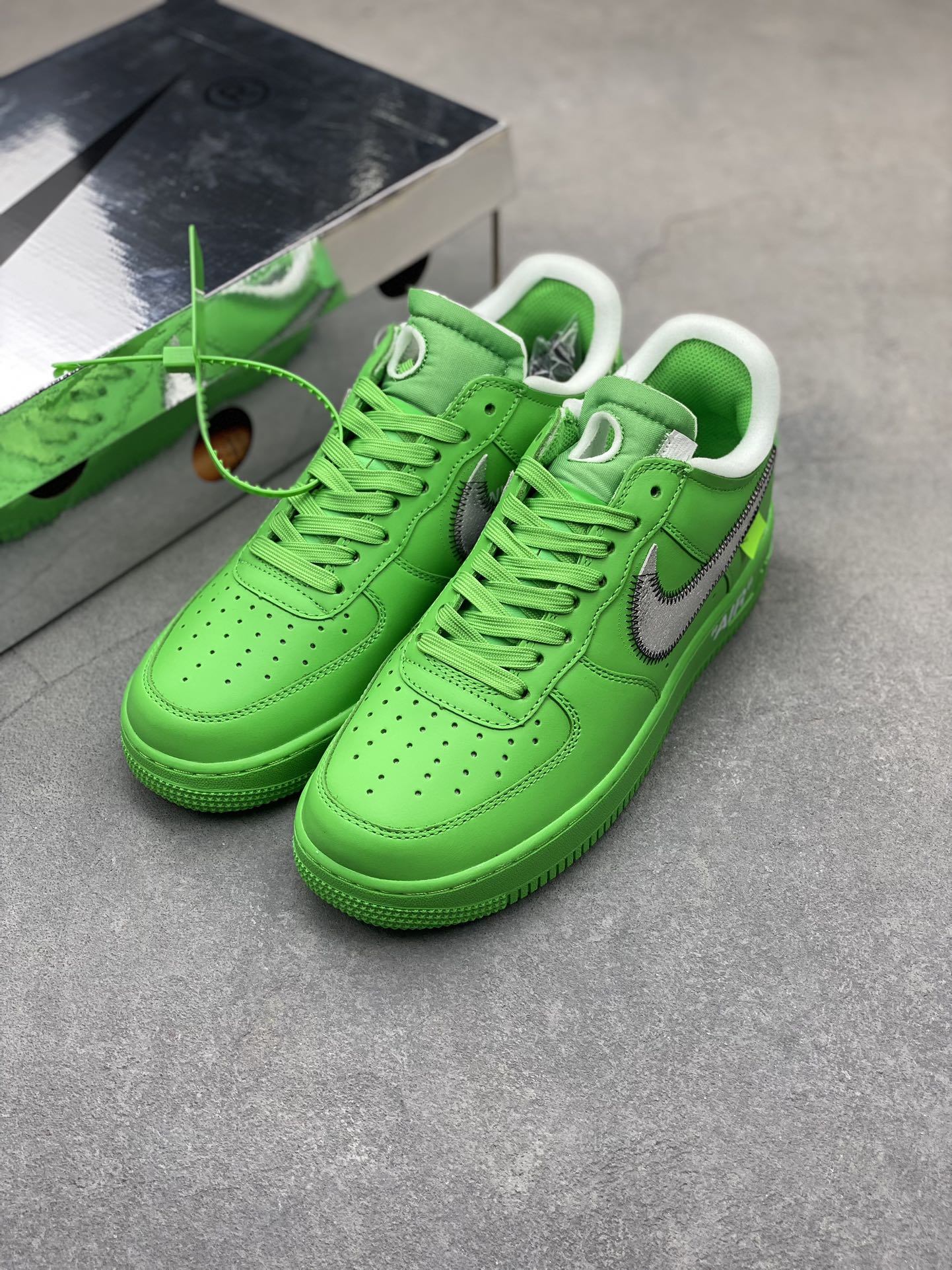 Nike Air Force 1 Low Off-White Green Silver DX1419-300 9 i1721588201 133 1