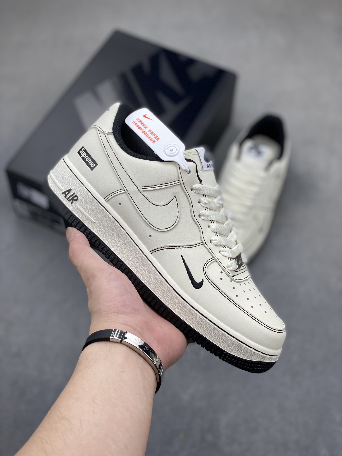 Nike Air Force 1 '07 Low Supreme Casual Sneakers 2 i1721588441 450 4