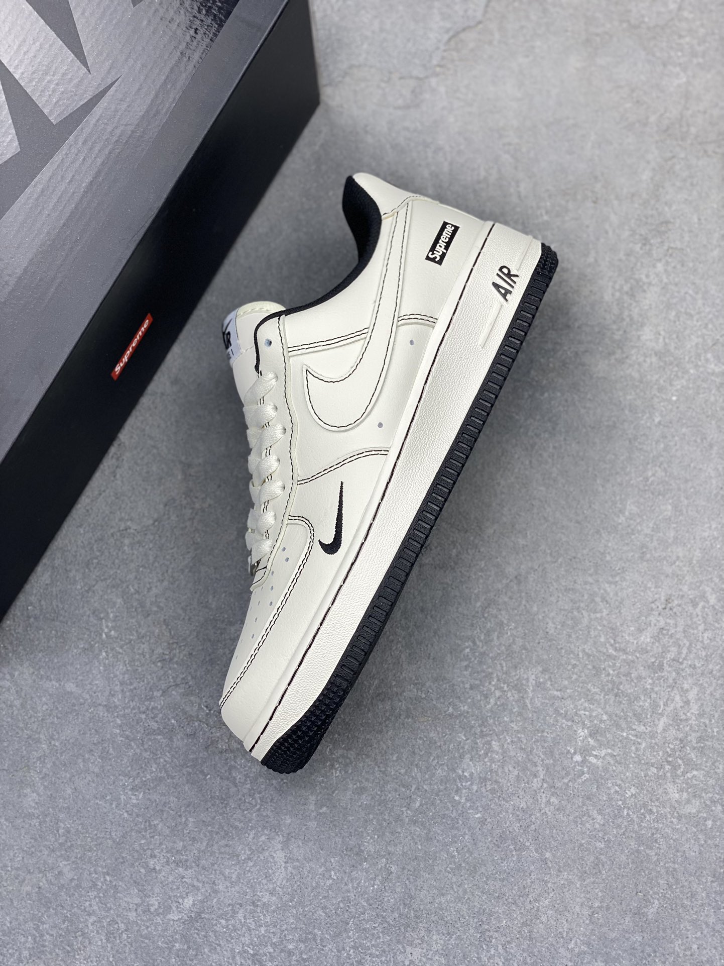 Nike Air Force 1 '07 Low Supreme Casual Sneakers 8 i1721588441 7628 7