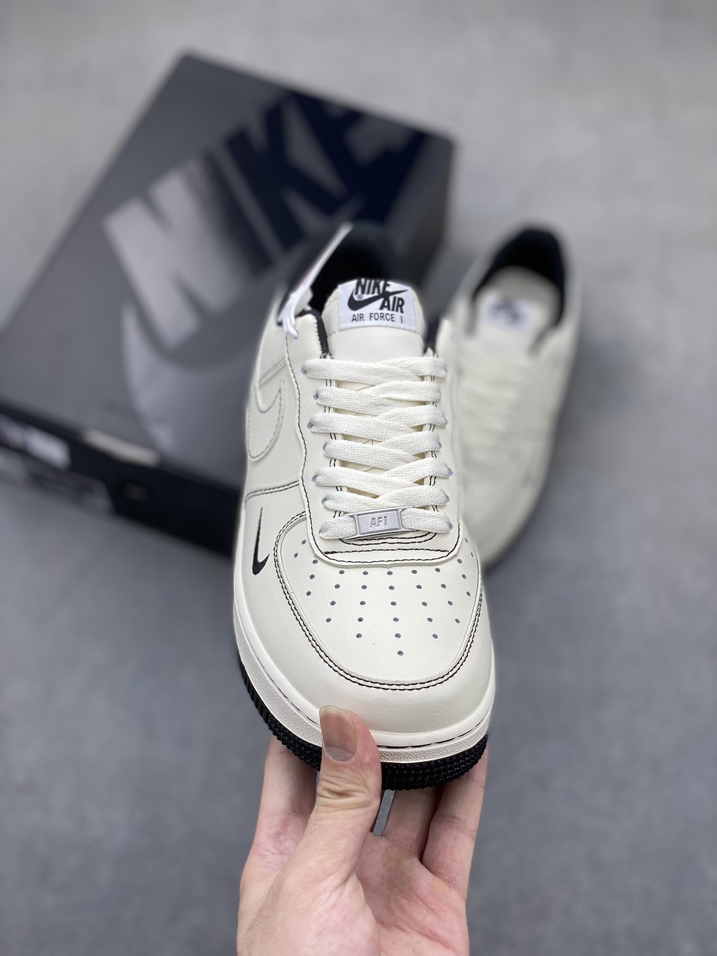 Nike Air Force 1 '07 Low Supreme Casual Sneakers 3 i1721588441 8973 0