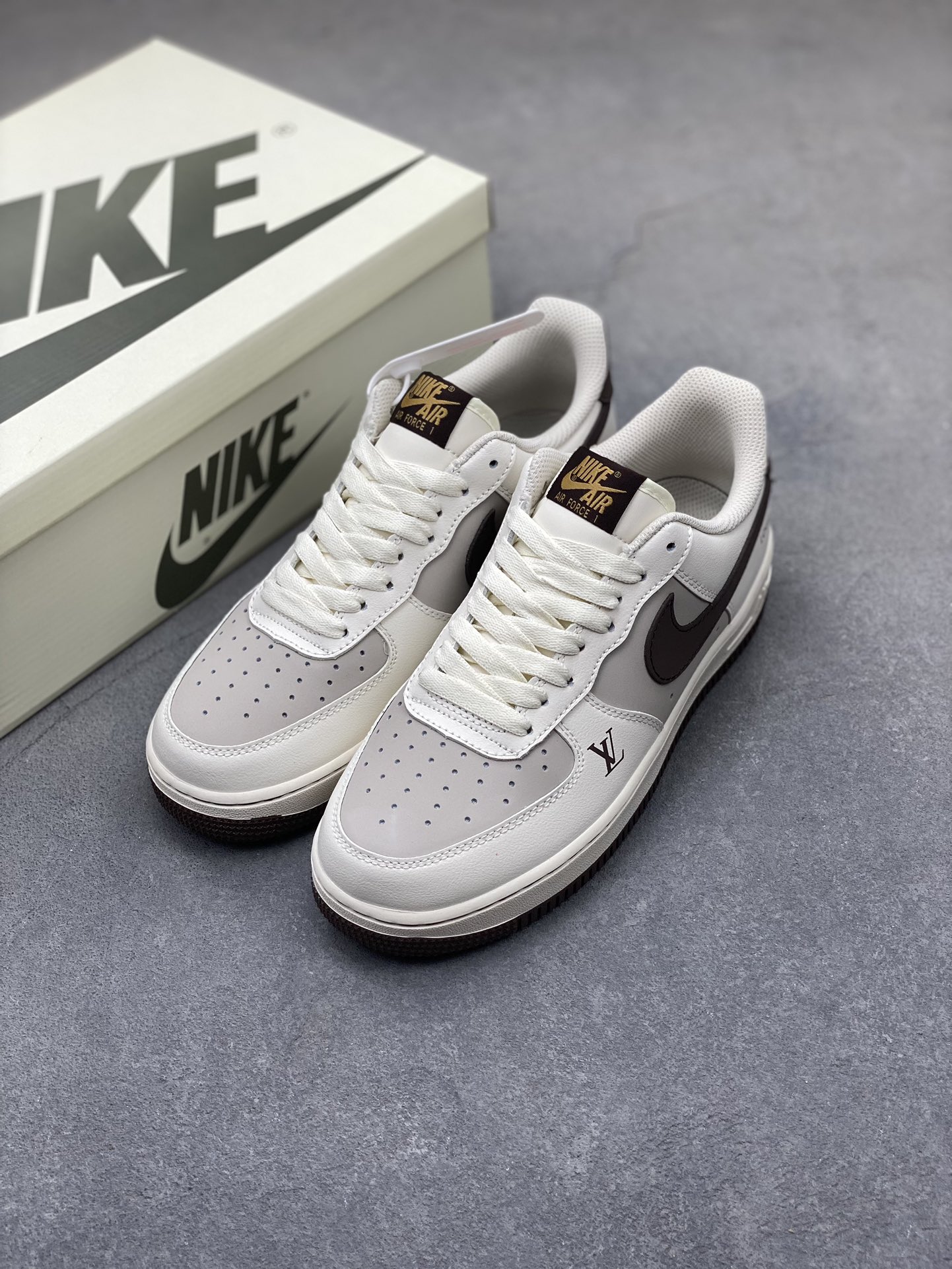 Nike Air Force 1 '07 Low Custom Leather Casual Sneakers - Louis Vuitton 9 i1721588763 5574 0