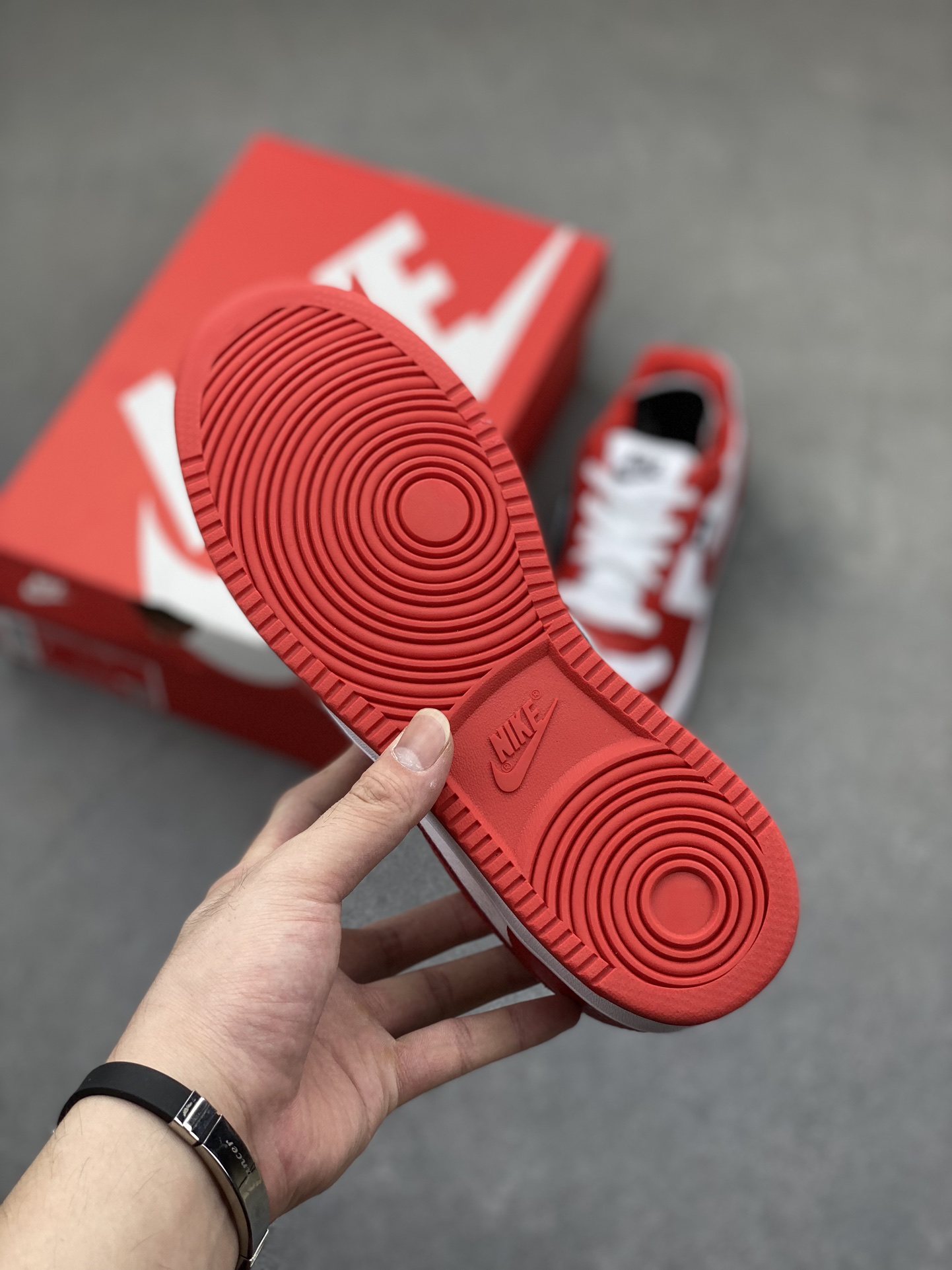 Nike Ebernon Low PRM White/Red: Stylish, Versatile, & Breathable Sneakers 7 i1721588819 3972 3