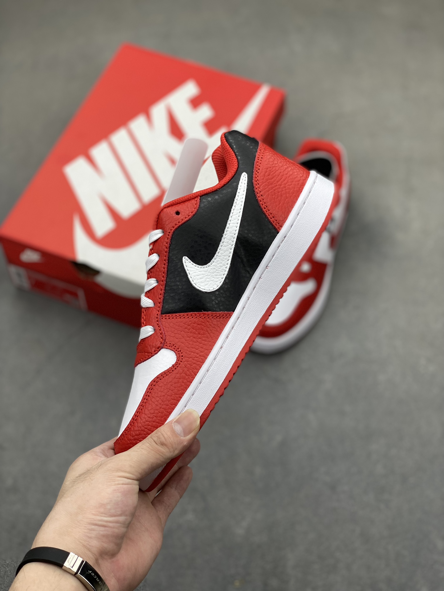 Nike Ebernon Low PRM White/Red: Stylish, Versatile, & Breathable Sneakers 4 i1721588820 7529 7
