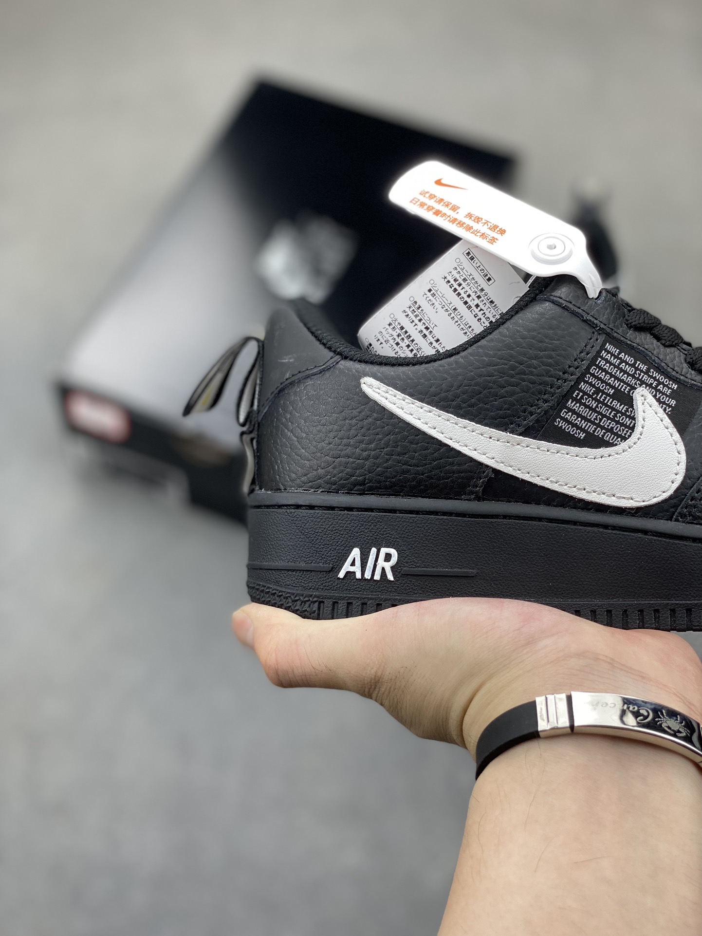 Nike Air Force 1 '07 Low-Top Sneakers - Black/White, Cushioned Comfort 6 i1721588927 7980 1