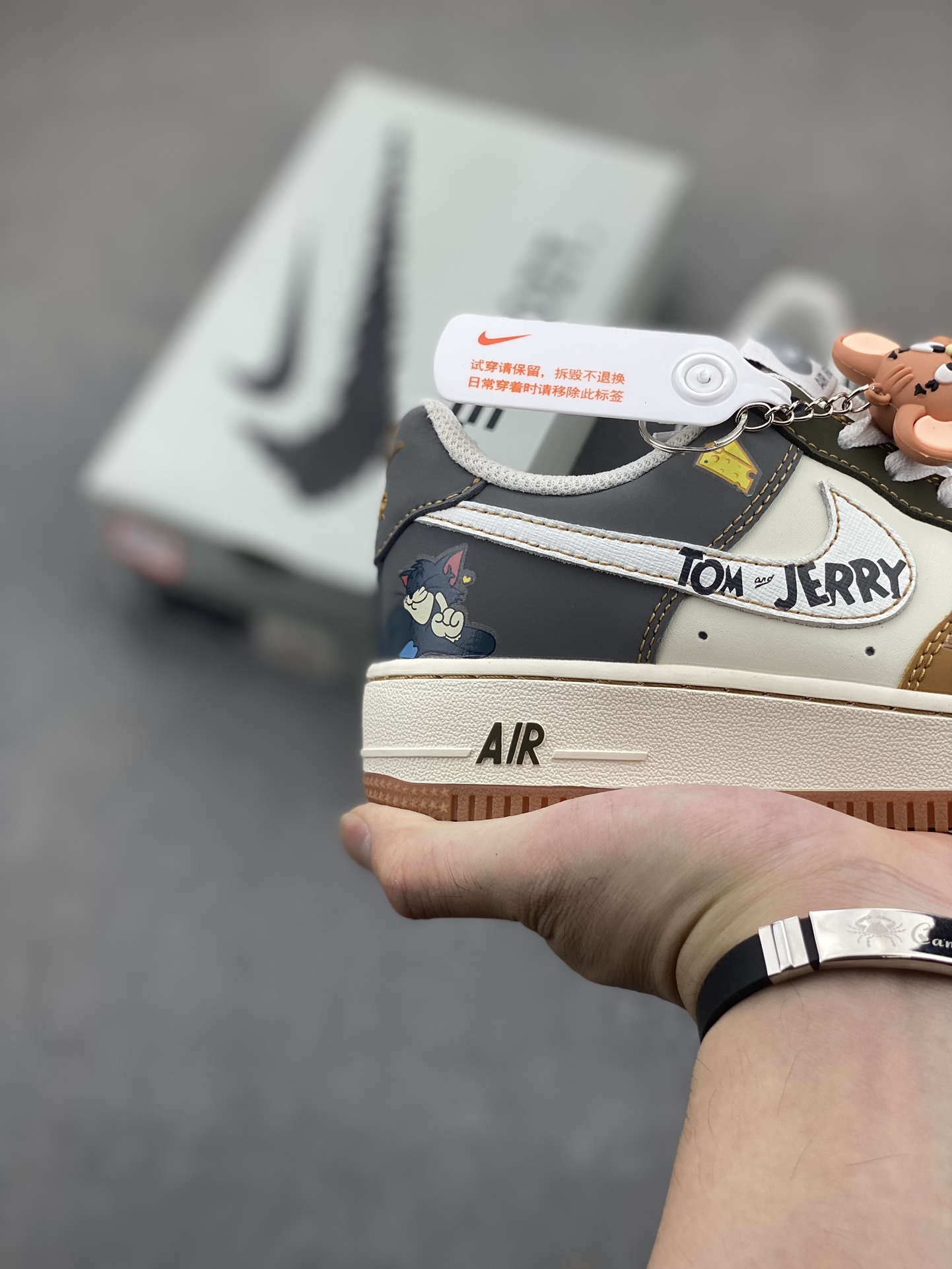 Nike Air Force 1 '07 Low Tom and Jerry Custom Sneakers 6 i1721842129 4508 5