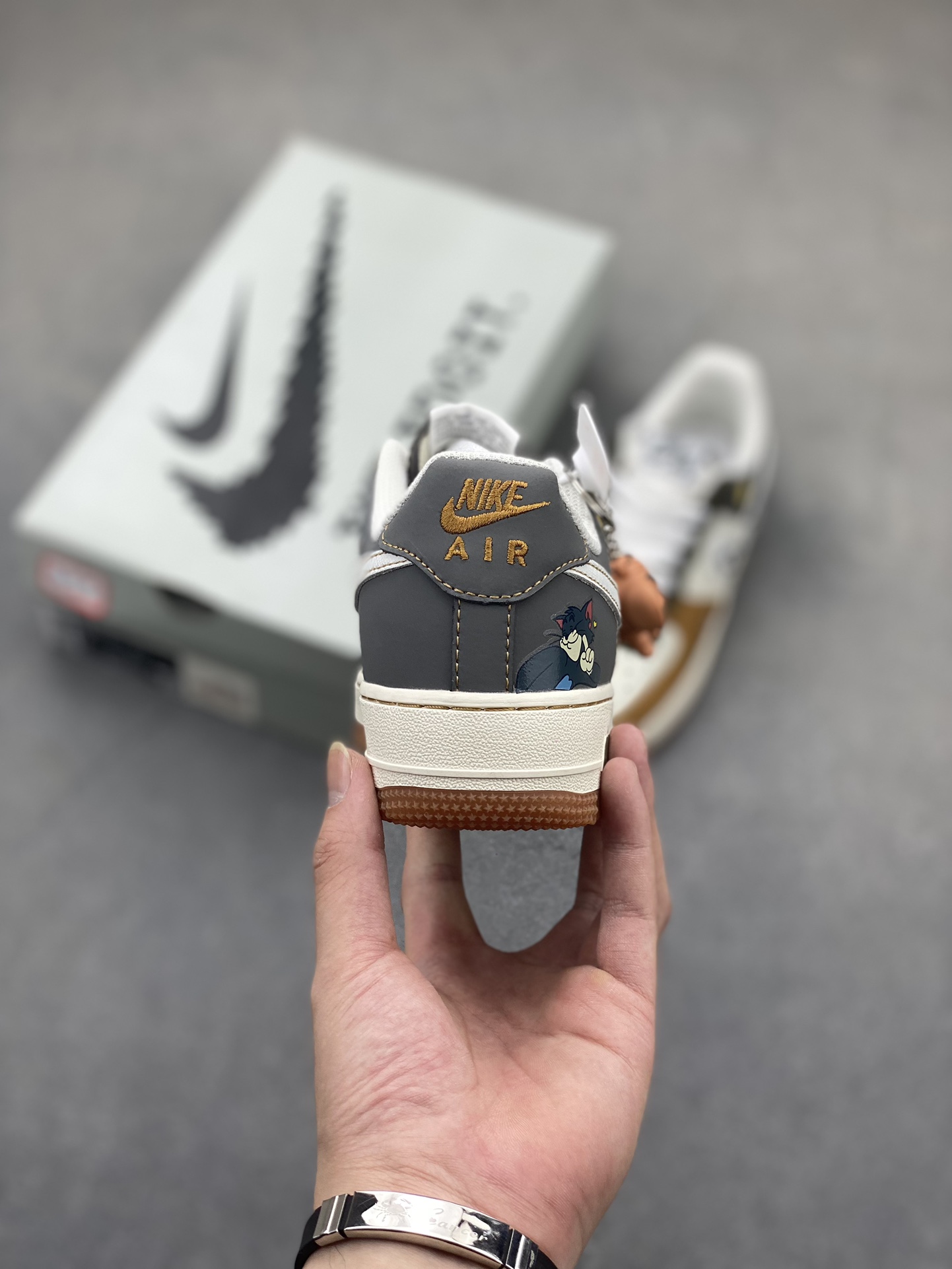 Nike Air Force 1 '07 Low Tom and Jerry Custom Sneakers 5 i1721842129 8750 2