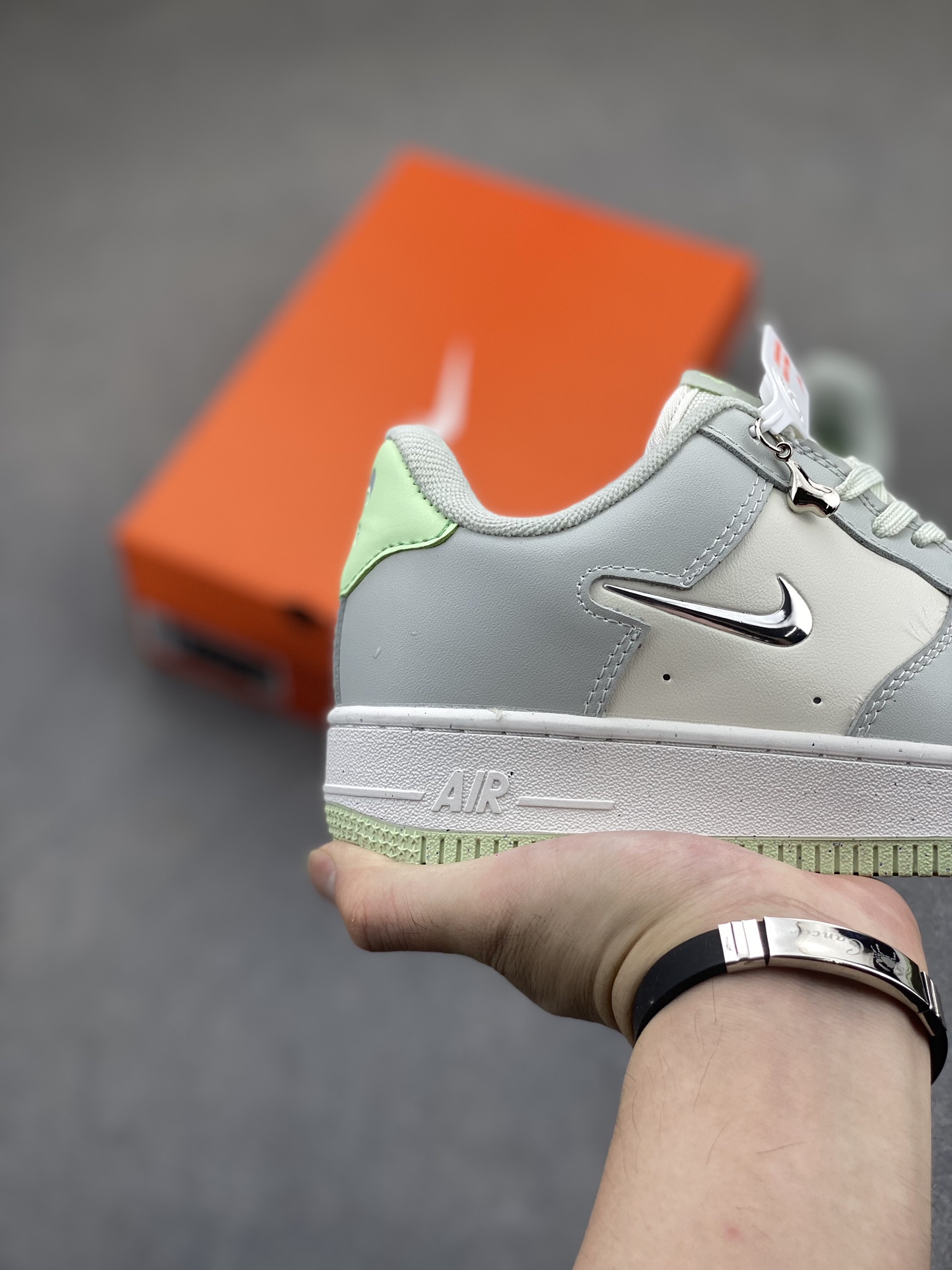 Nike Air Force 1 Low Sneakers - Grey & White - FN8540-001 6 i1722024964 8660 1