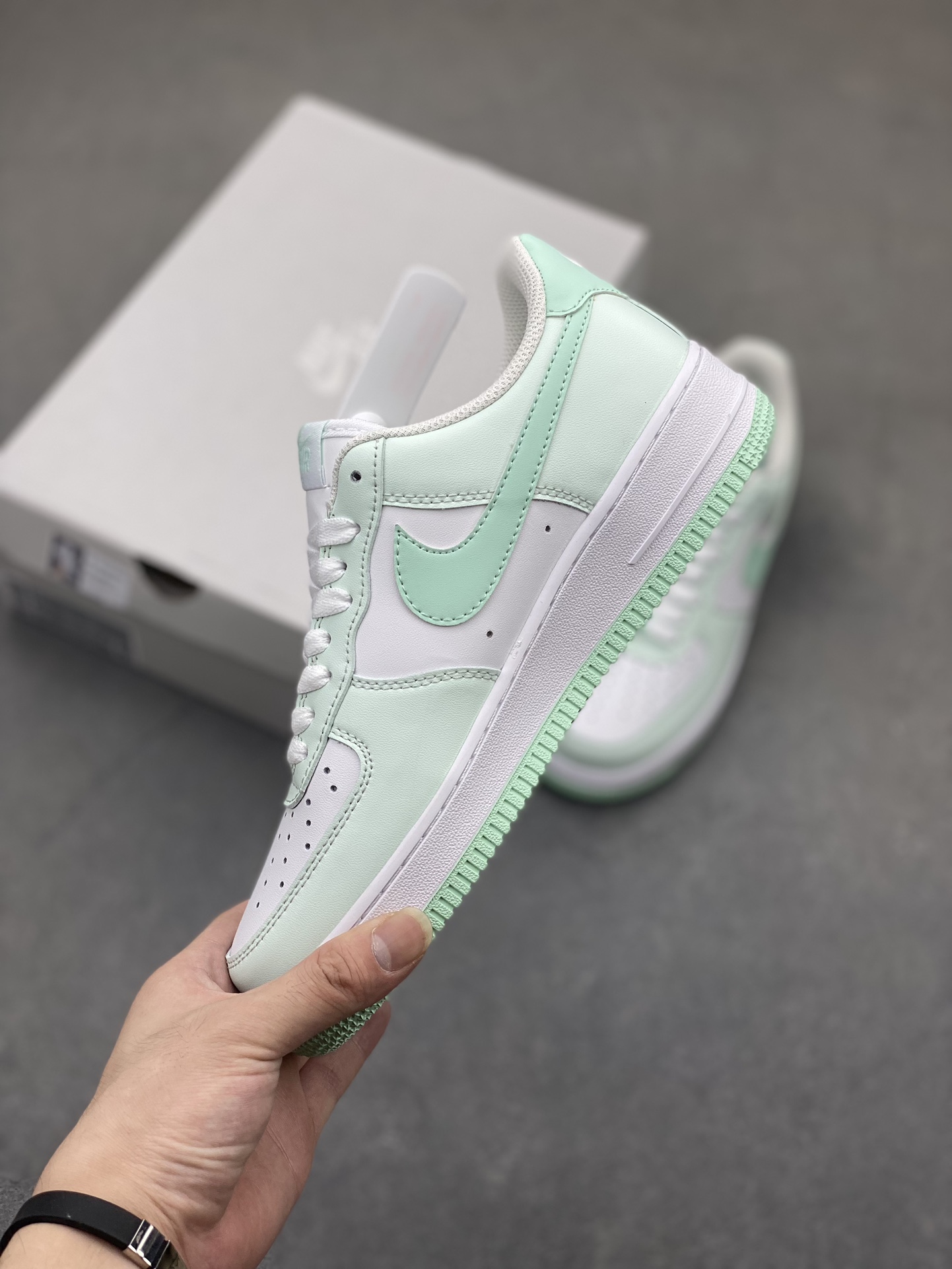 Nike Air Force 1 Low Tiffany & Co. White/Green Sneakers - Style FZ4123-394 4 i1722107362 381 4