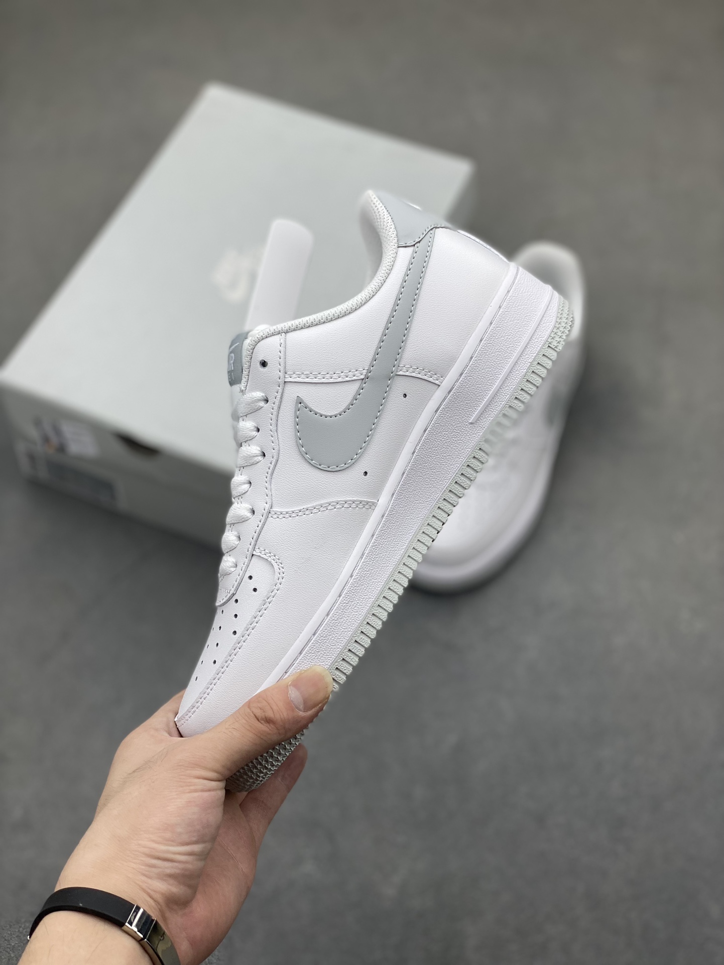 Nike Air Force 1 Low White/Grey Casual Sneakers DC2911-100 4 i1722107486 1985 4